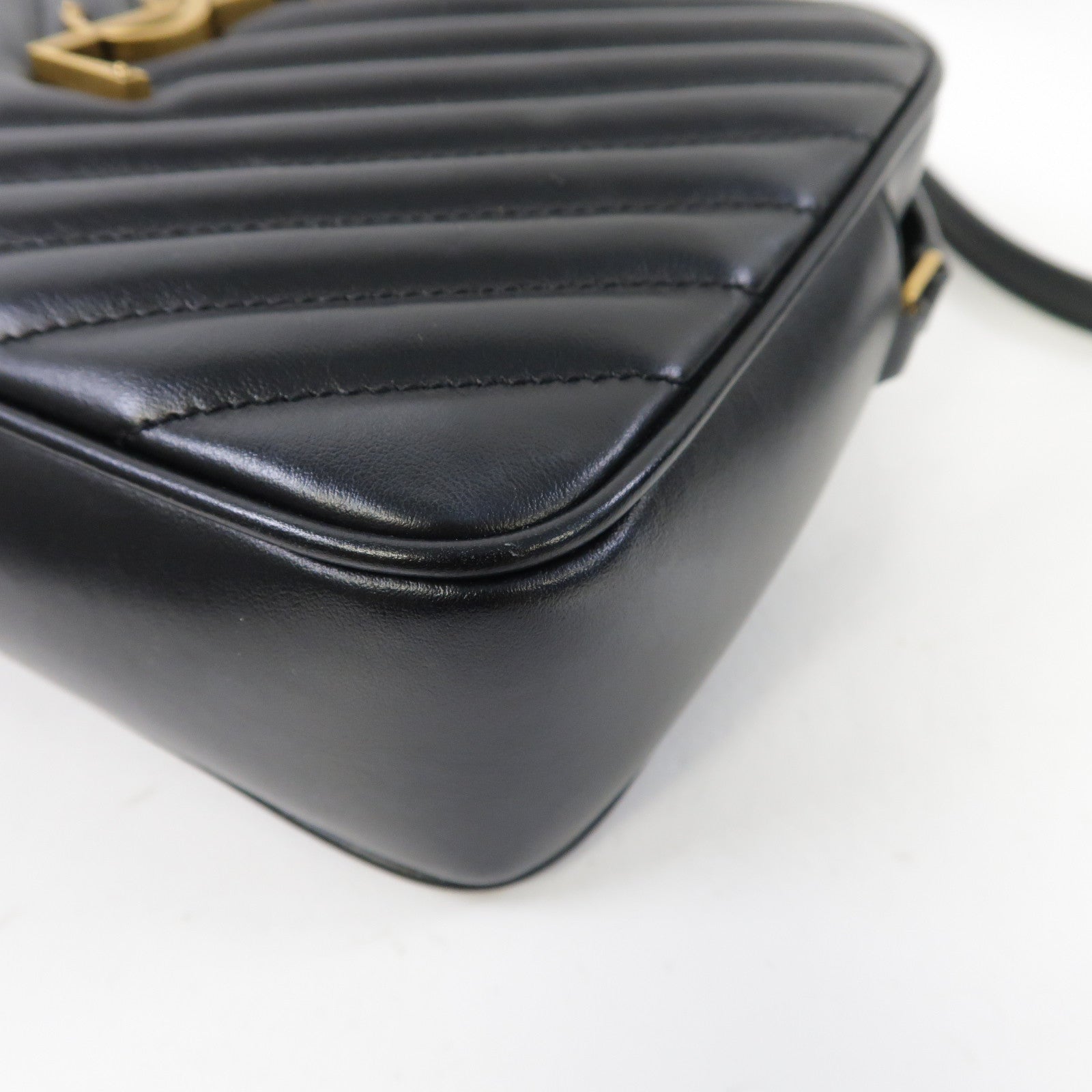 SAINT LAURENT 牛皮皮革Shoulder Bag金扣肩背袋黑色