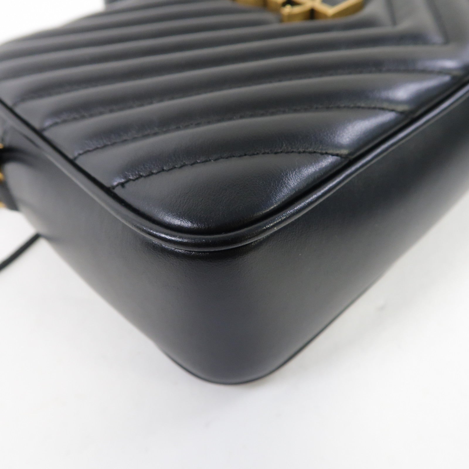 SAINT LAURENT 牛皮皮革Shoulder Bag金扣肩背袋黑色