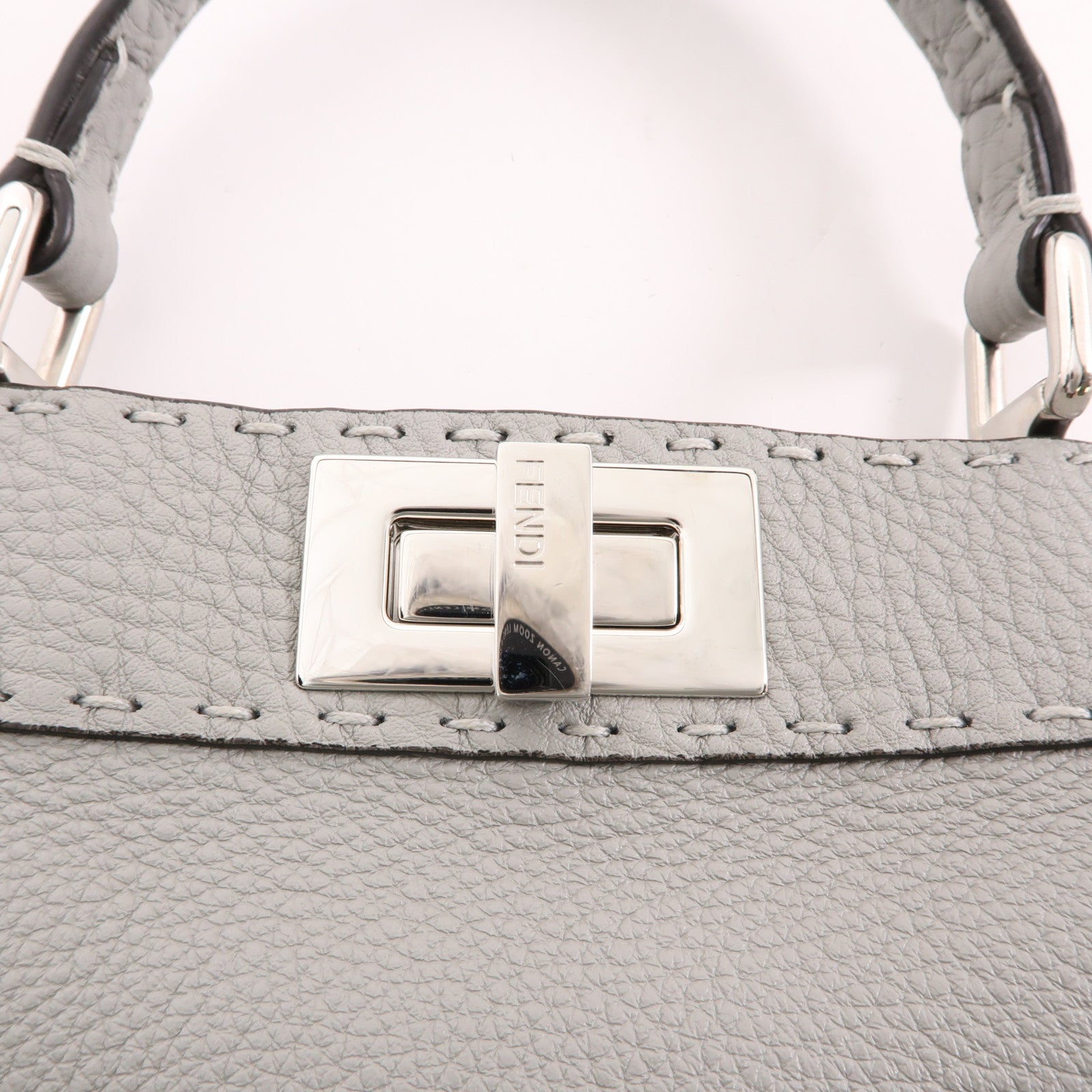 FENDI 牛皮皮革Peekaboo銀扣手挽肩背兩用袋灰色
