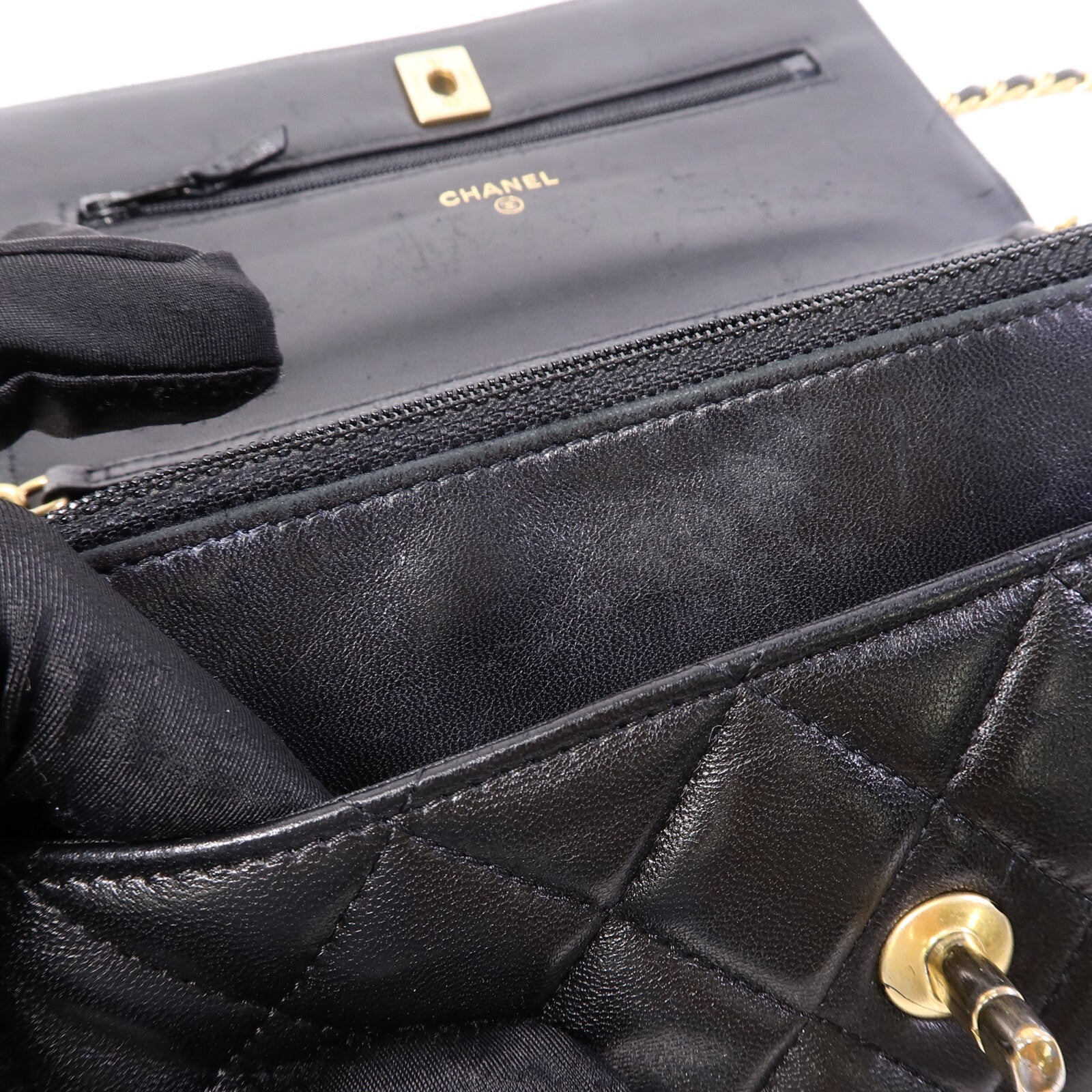 CHANEL 羊皮皮革Wallet On Chain W Gold Ball鏈帶肩背袋