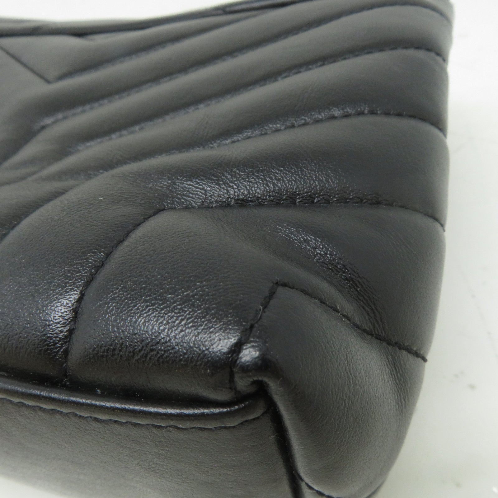 SAINT LAURENT 牛皮皮革Small Loulou黑扣肩背袋黑色