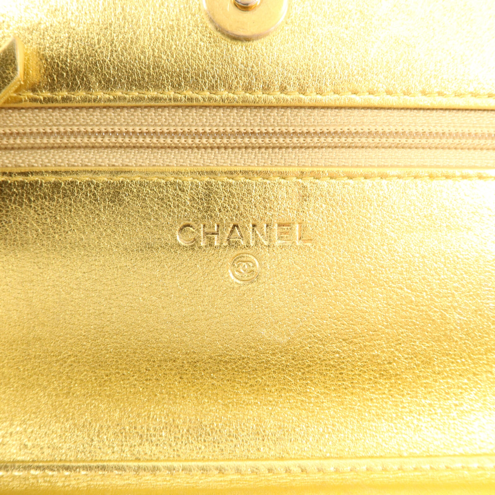 CHANEL 牛皮皮革Wallet On Chain鏈帶肩背袋