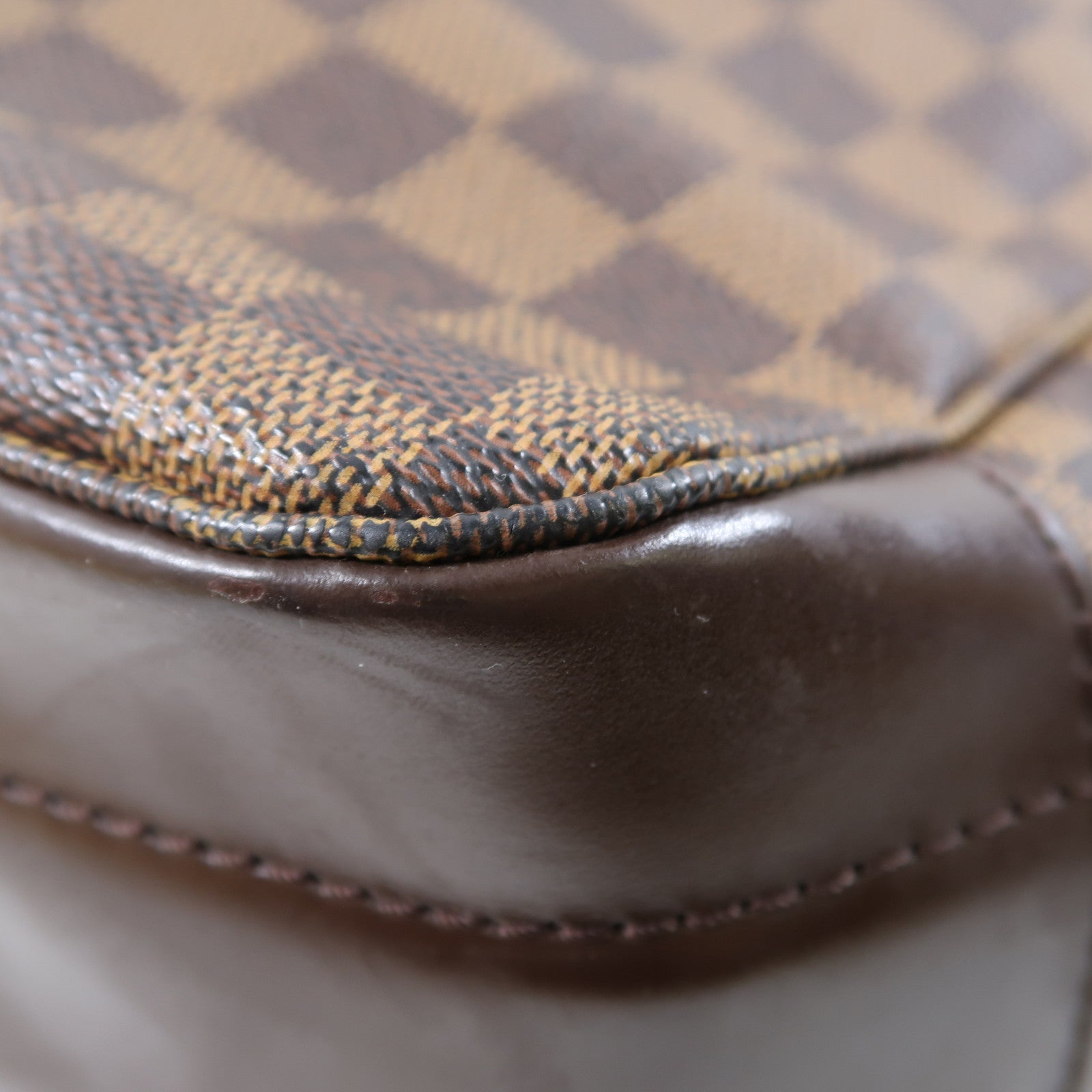 LOUIS VUITTON Damier Ebene Bastille金扣肩背袋啡色