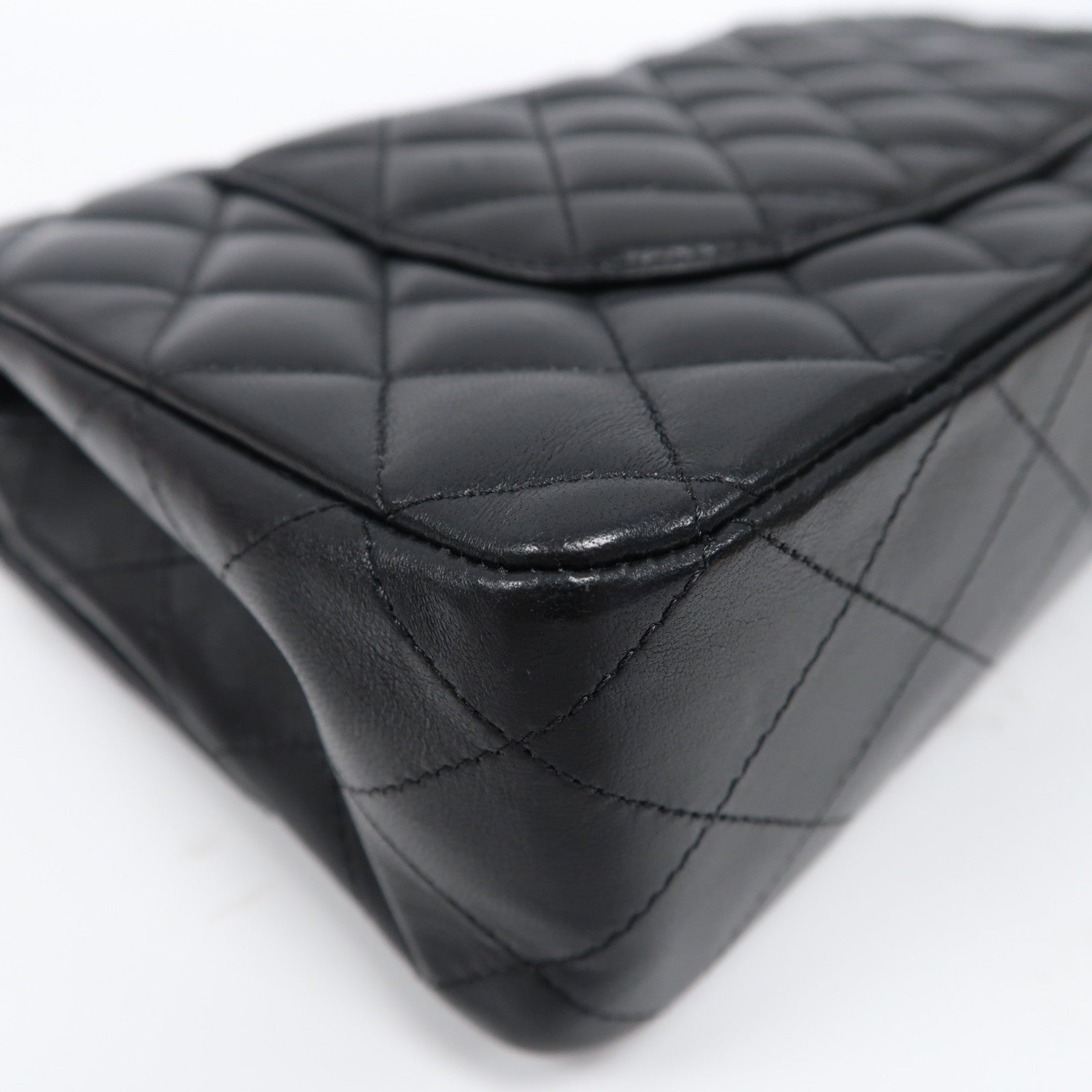 CHANEL 菱格羊皮皮革Classic Flap金扣鏈帶肩背袋黑色
