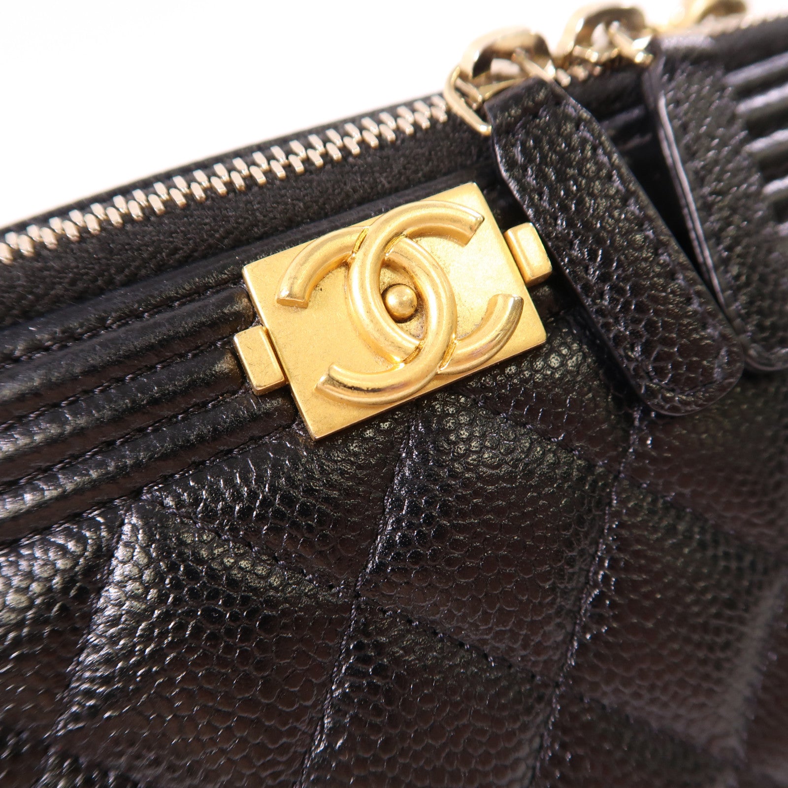 CHANEL 牛皮皮革Boy Wallet On Chain金扣鏈帶肩背袋