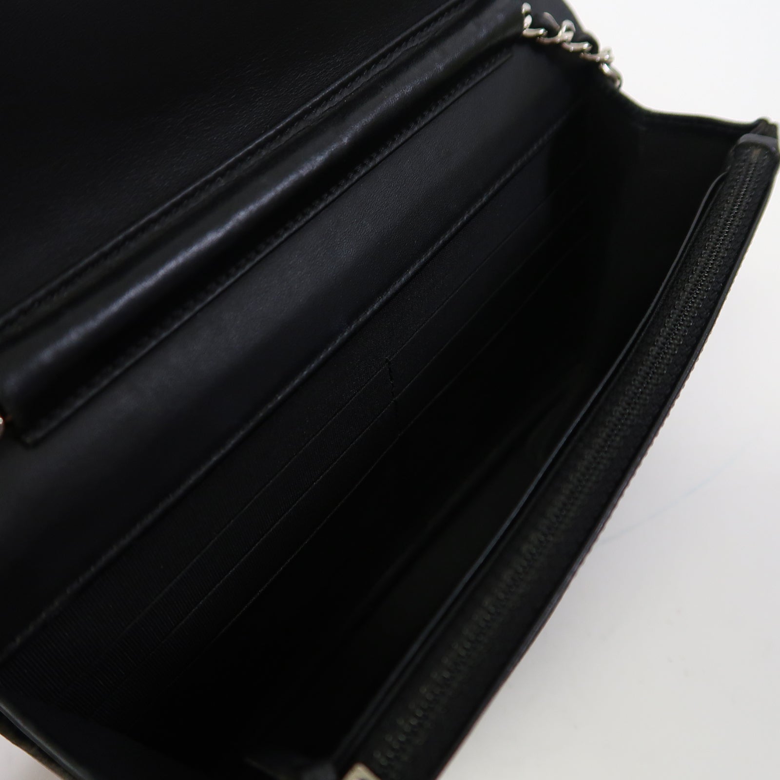 CHANEL Caviar皮革Wallet On Chain銀扣鏈帶肩背袋黑色
