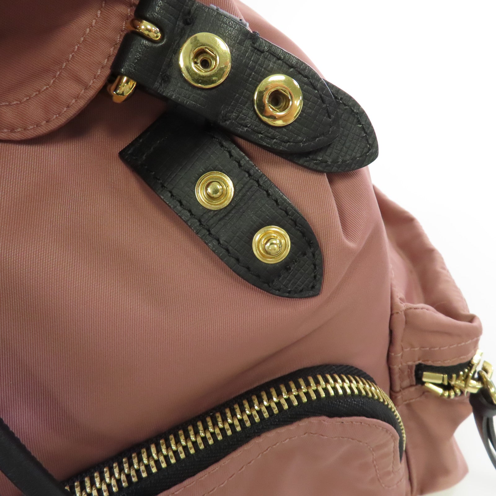 BURBERRY 尼龍Backpack金扣背包粉紅色