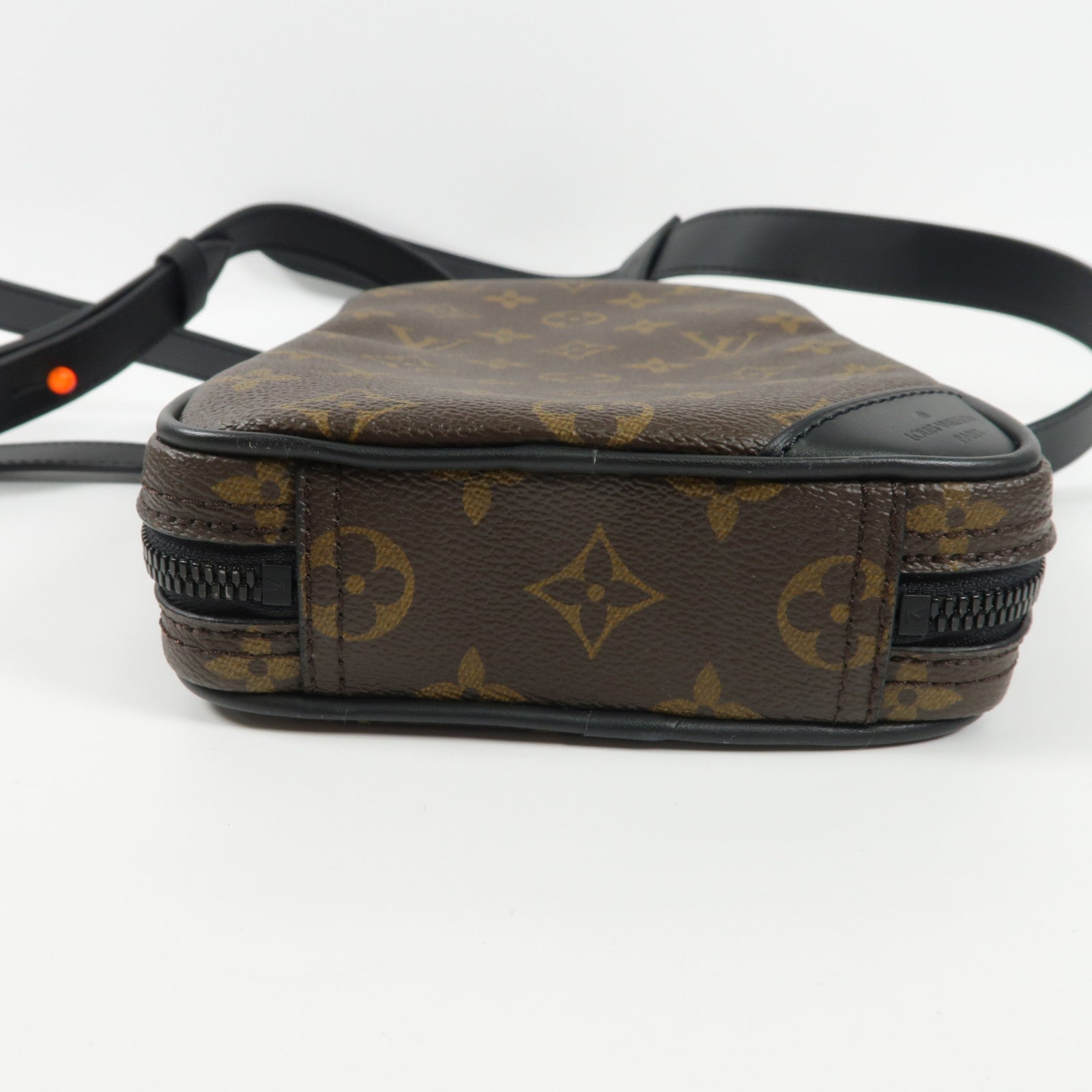 LOUIS VUITTON 【激減優惠】Monogram Utility Side Bag肩背袋