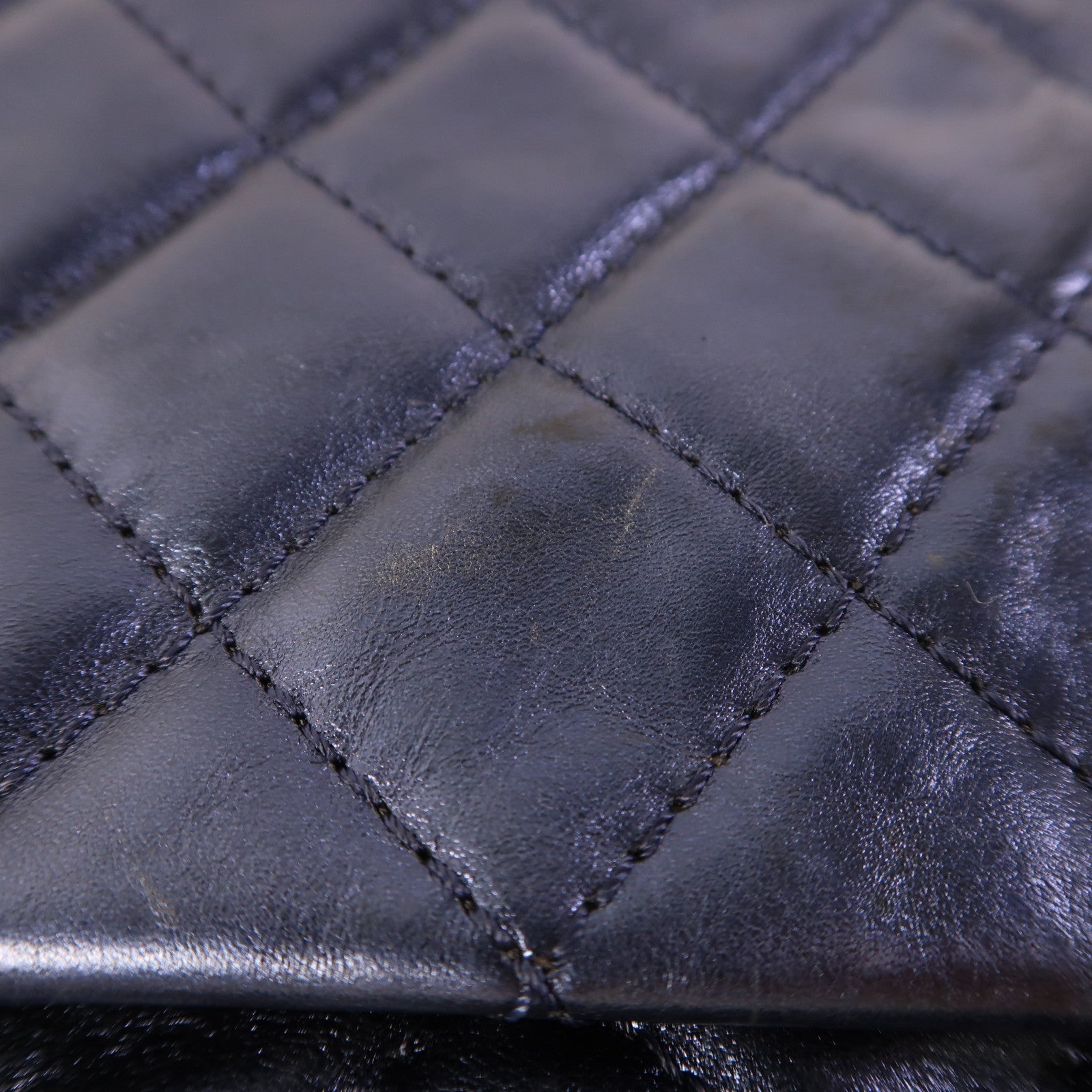 CHANEL 牛皮皮革2.55銀扣鏈帶肩背袋