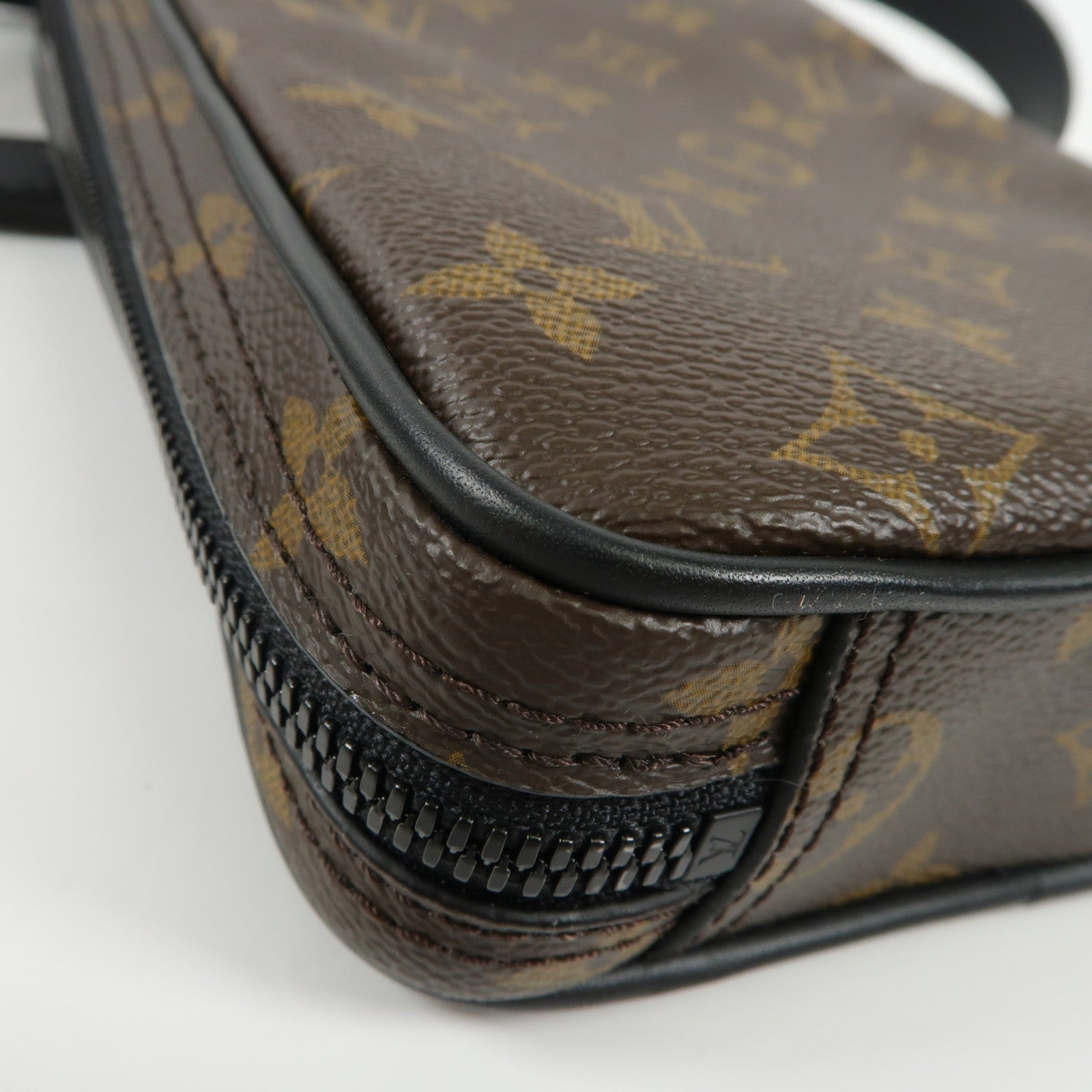 LOUIS VUITTON LV Utility Side Bag Shoulder Bag M44428 Monogram Brown