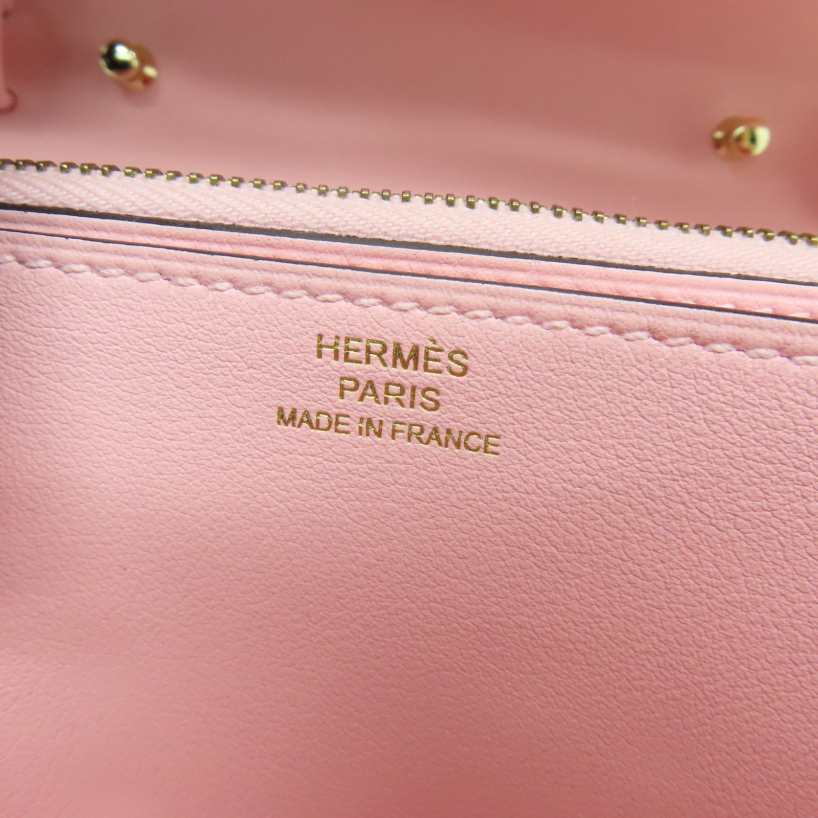 HERMES **【激減優惠】Swift皮革Mini Convoyeur金扣肩背袋白色
