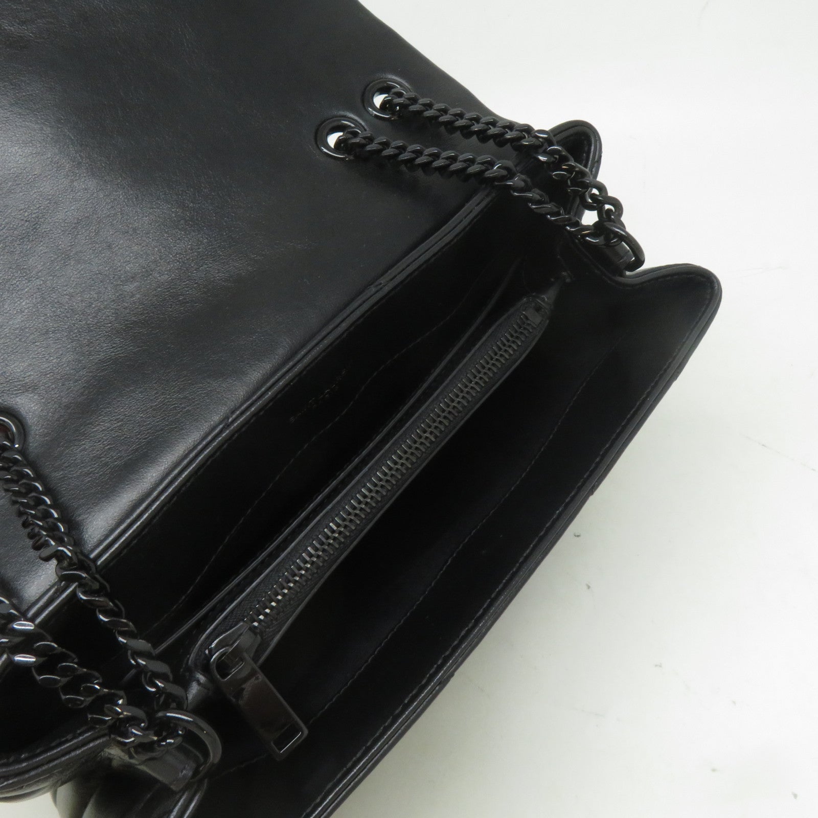 SAINT LAURENT 牛皮皮革Small Loulou黑扣肩背袋黑色