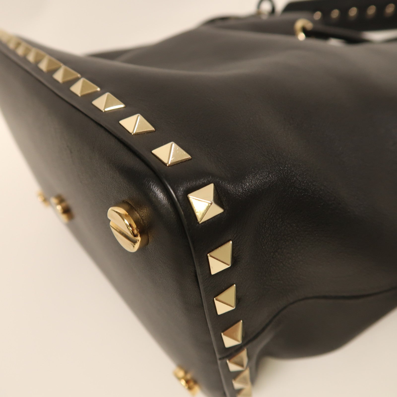 Valentino 牛皮皮革2 Way Shoulder金扣手挽肩背兩用袋黑色