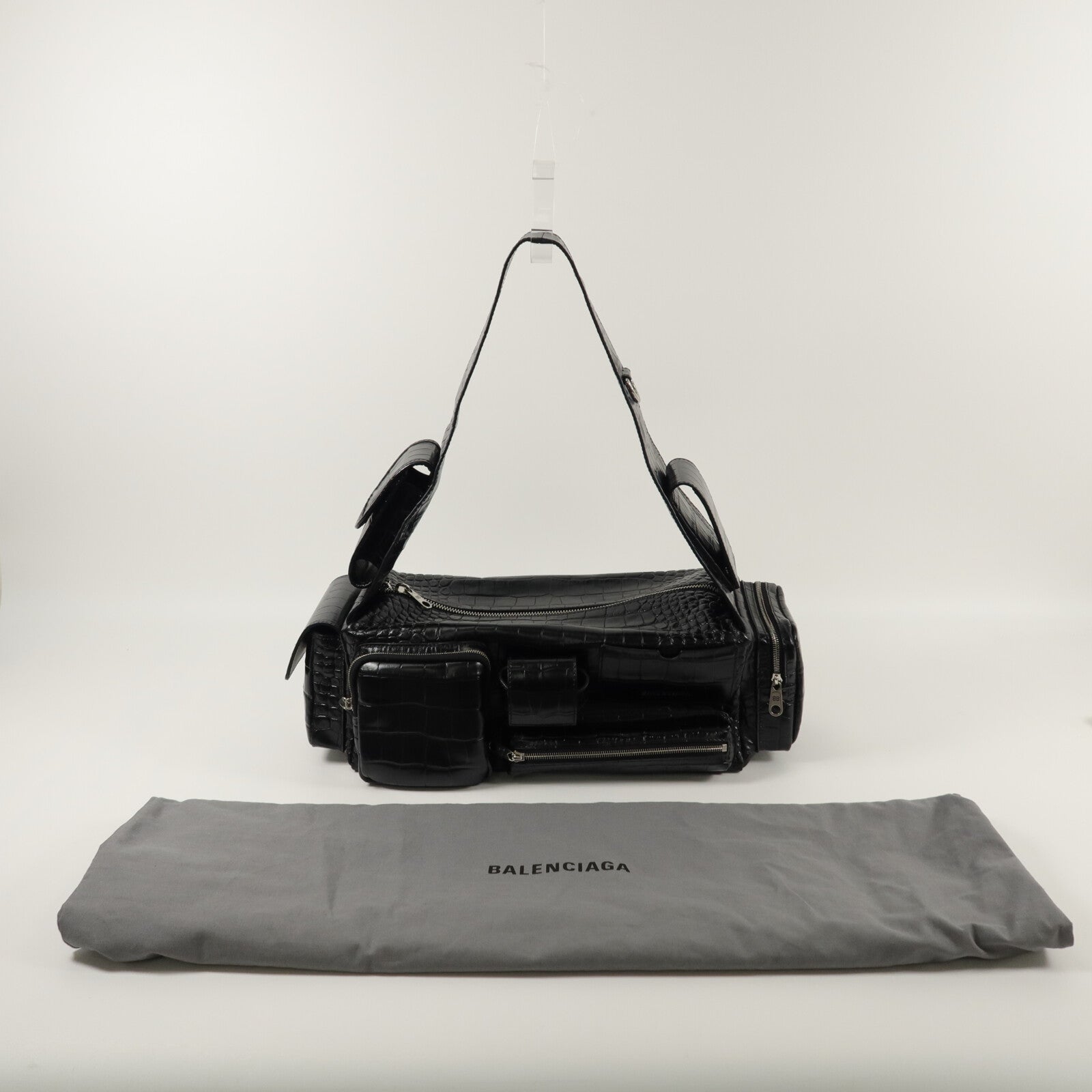 BALENCIAGA 牛皮皮革SuperBusy Sling Bag肩背袋