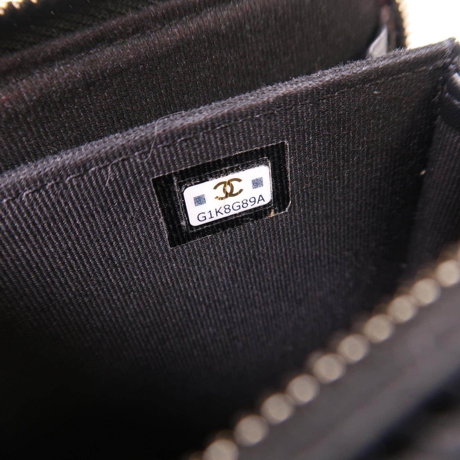 CHANEL 牛皮皮革Boy Wallet On Chain金扣鏈帶肩背袋