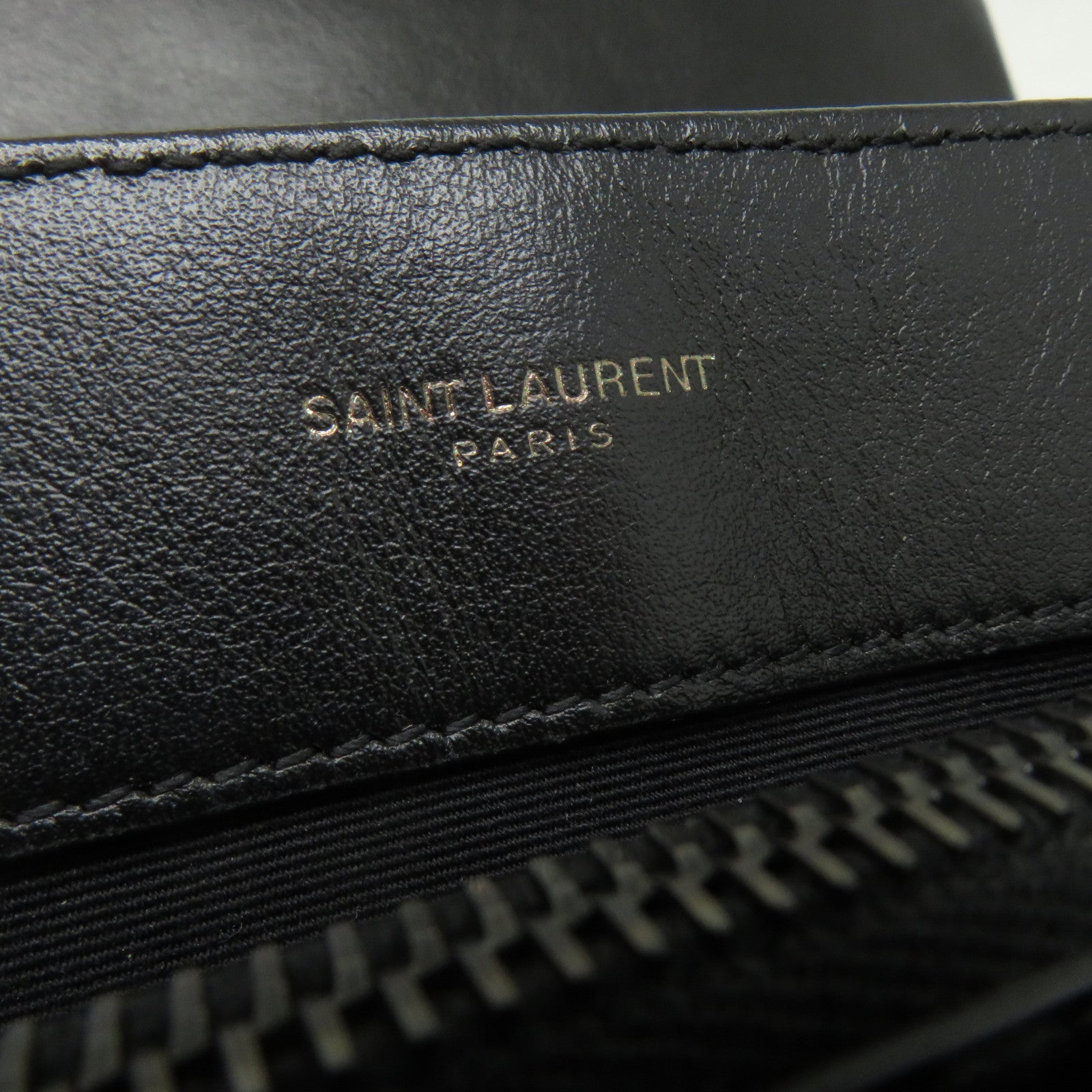 SAINT LAURENT 牛皮皮革Small Loulou黑扣肩背袋黑色