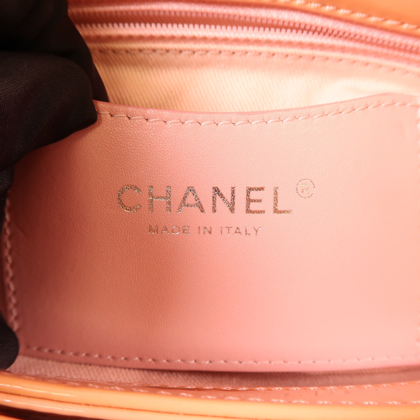 CHANEL 漆皮皮革Chain Shoulder銀扣鏈帶肩背袋