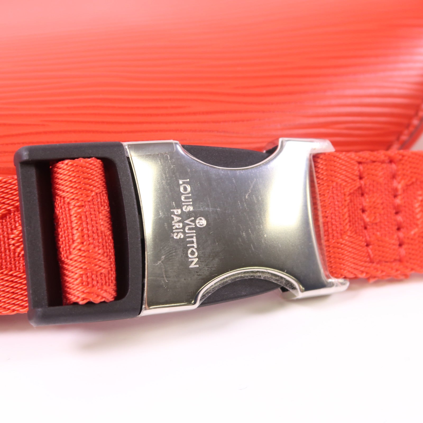 LOUIS VUITTON Epi LV X Supreme Crossbody銀扣腰包/肩背袋