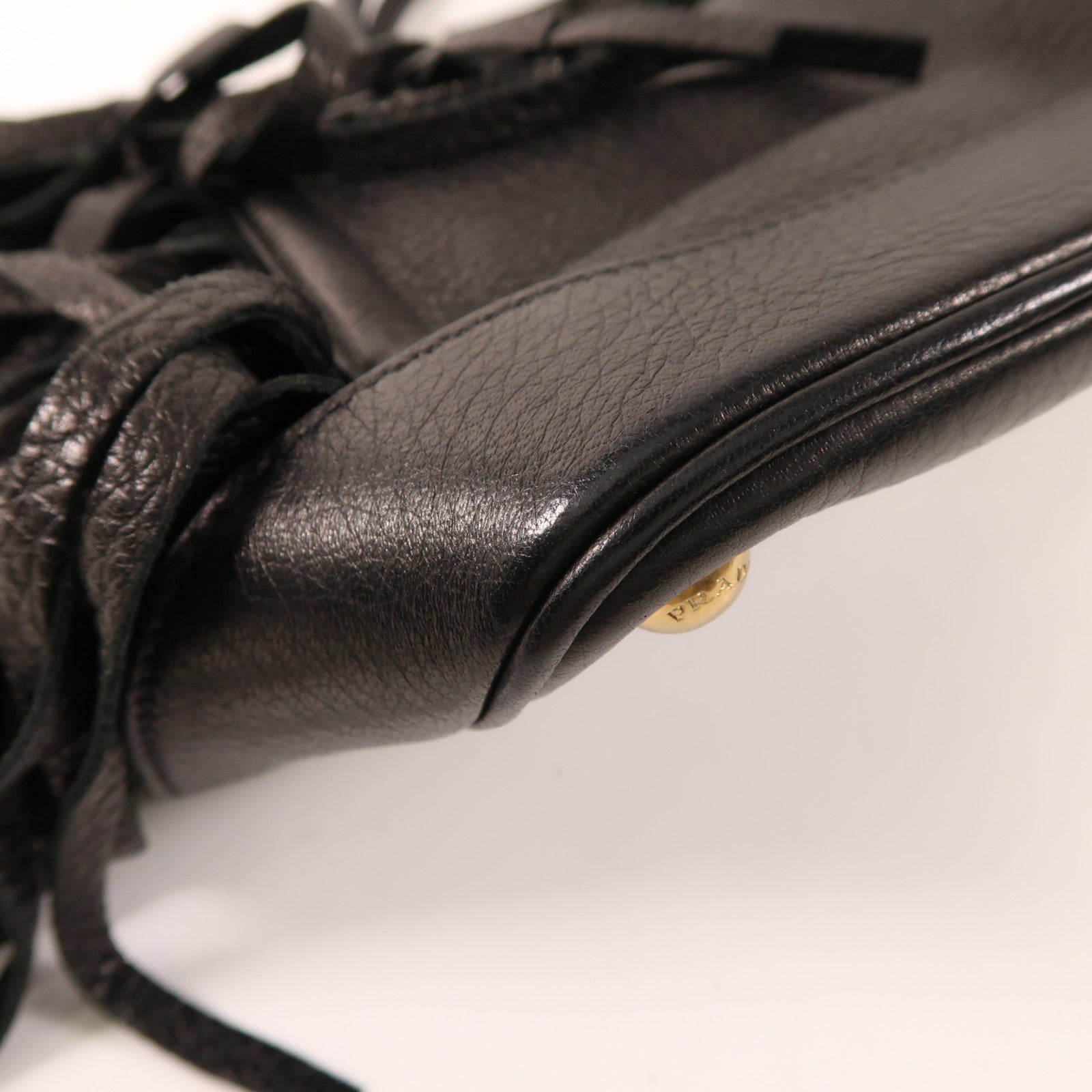 PRADA Cervo皮革Handbag金扣手挽袋