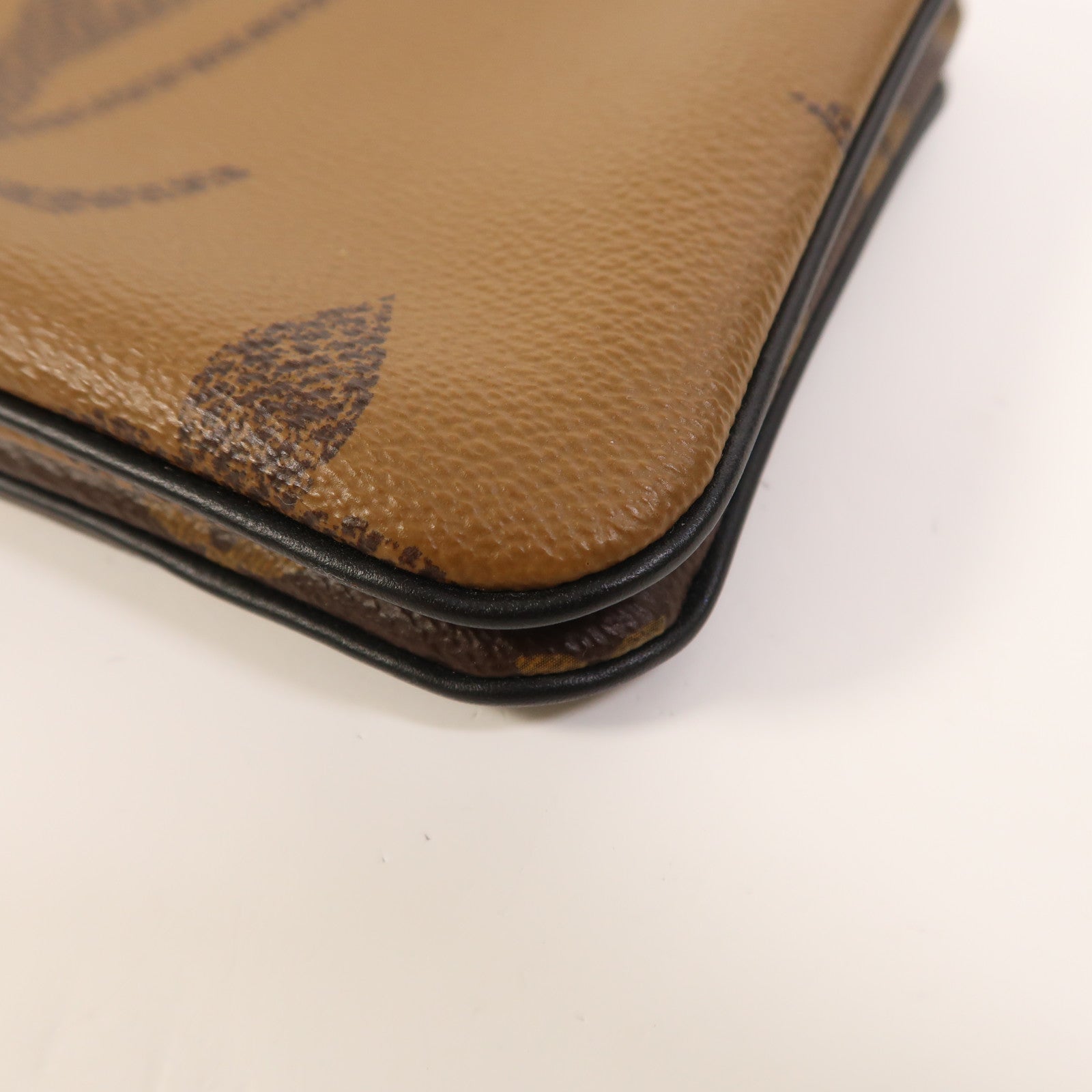 LOUIS VUITTON Monogram Giant Reverse Double Zip Pochette金扣肩背袋