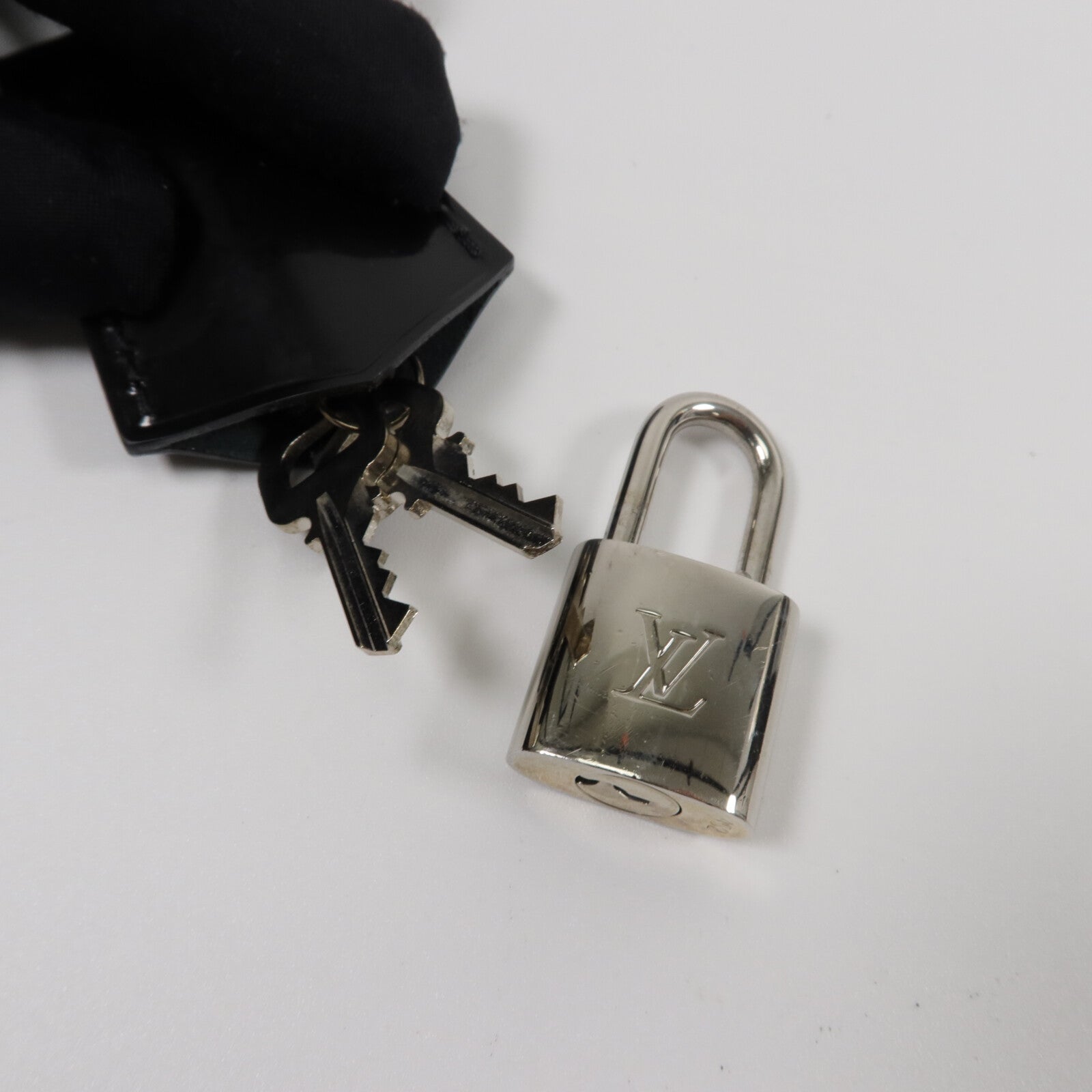 LOUIS VUITTON Epi Electric Alma PM手挽袋
