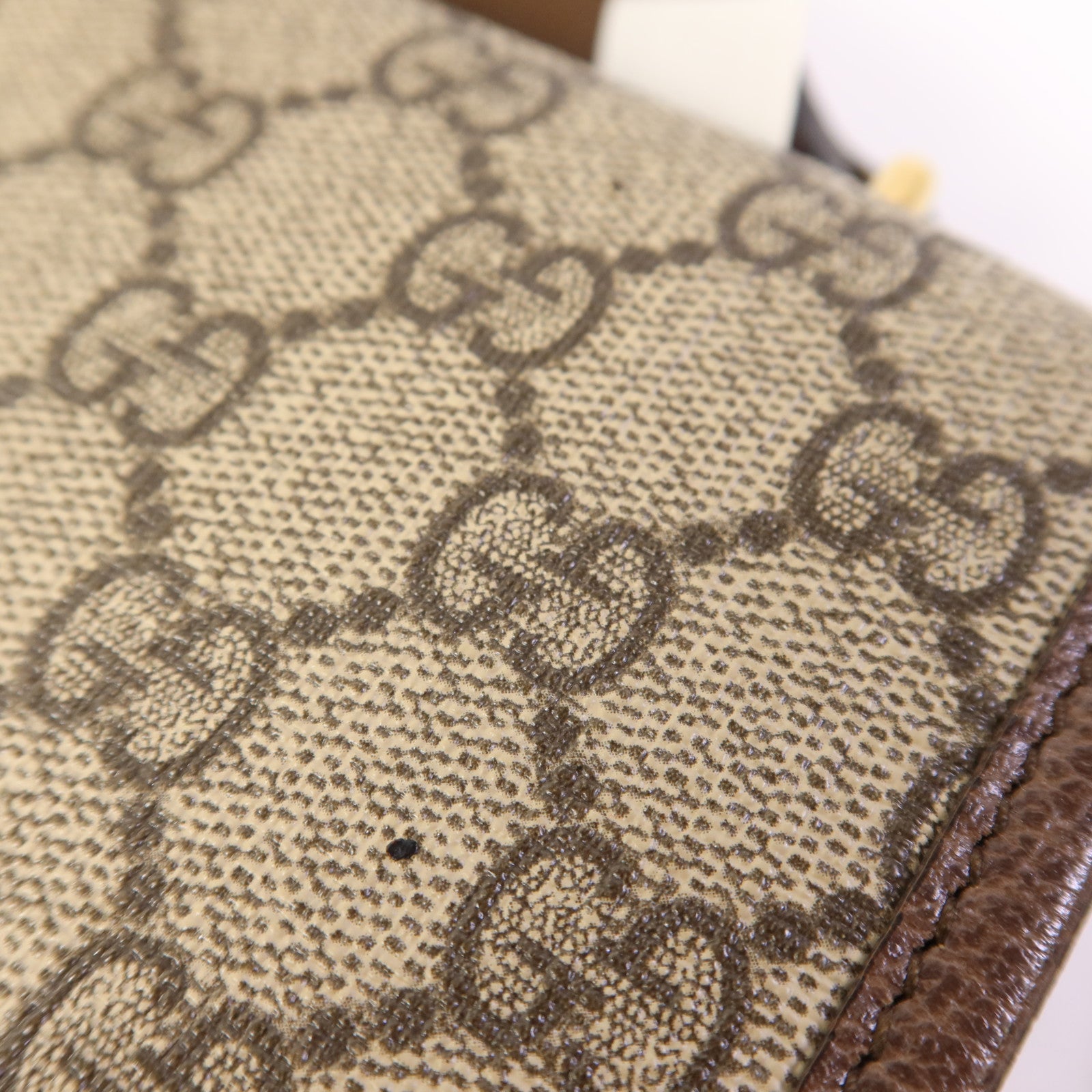 GUCCI 塗層帆布GG Messenger Bag金扣肩背袋