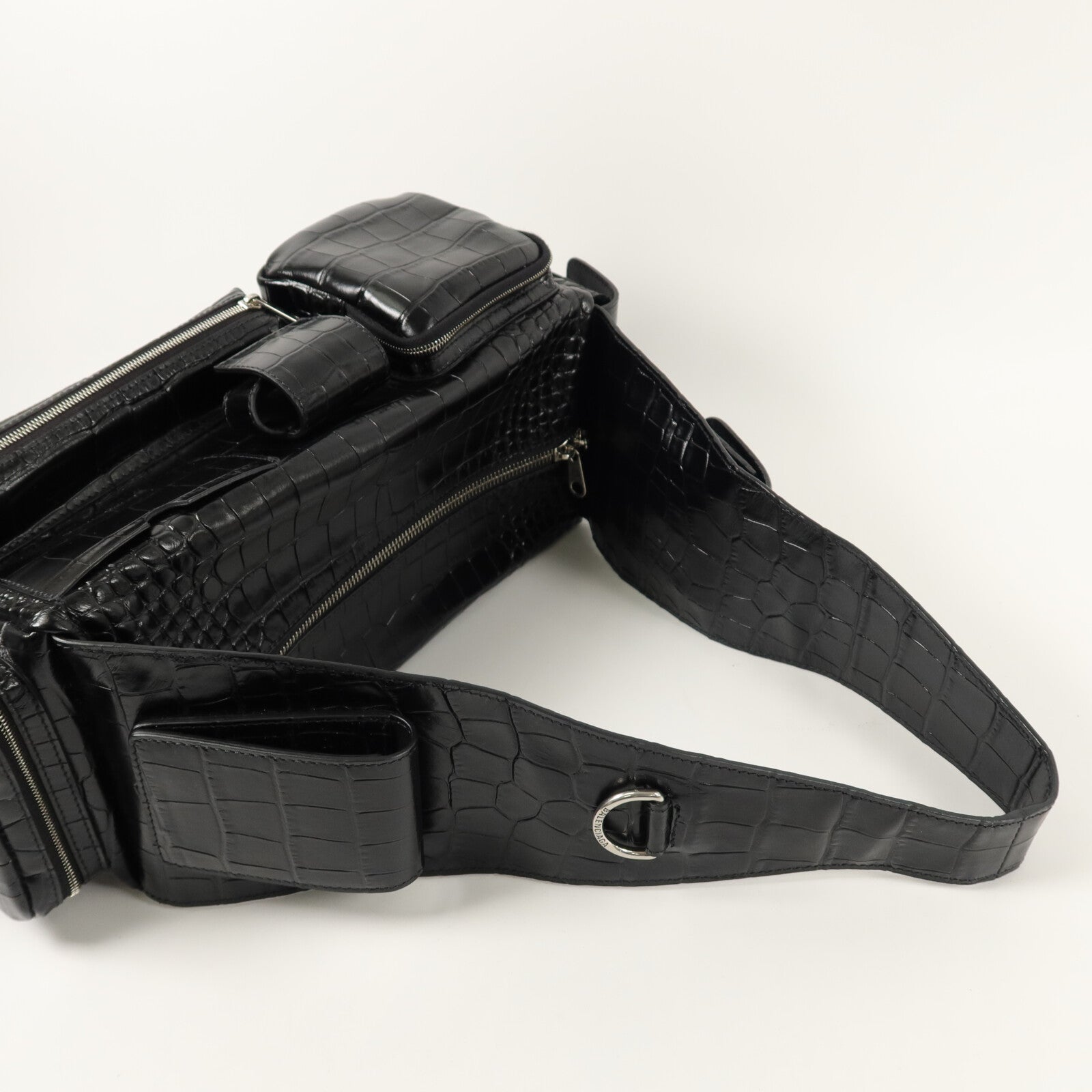 BALENCIAGA 牛皮皮革SuperBusy Sling Bag肩背袋
