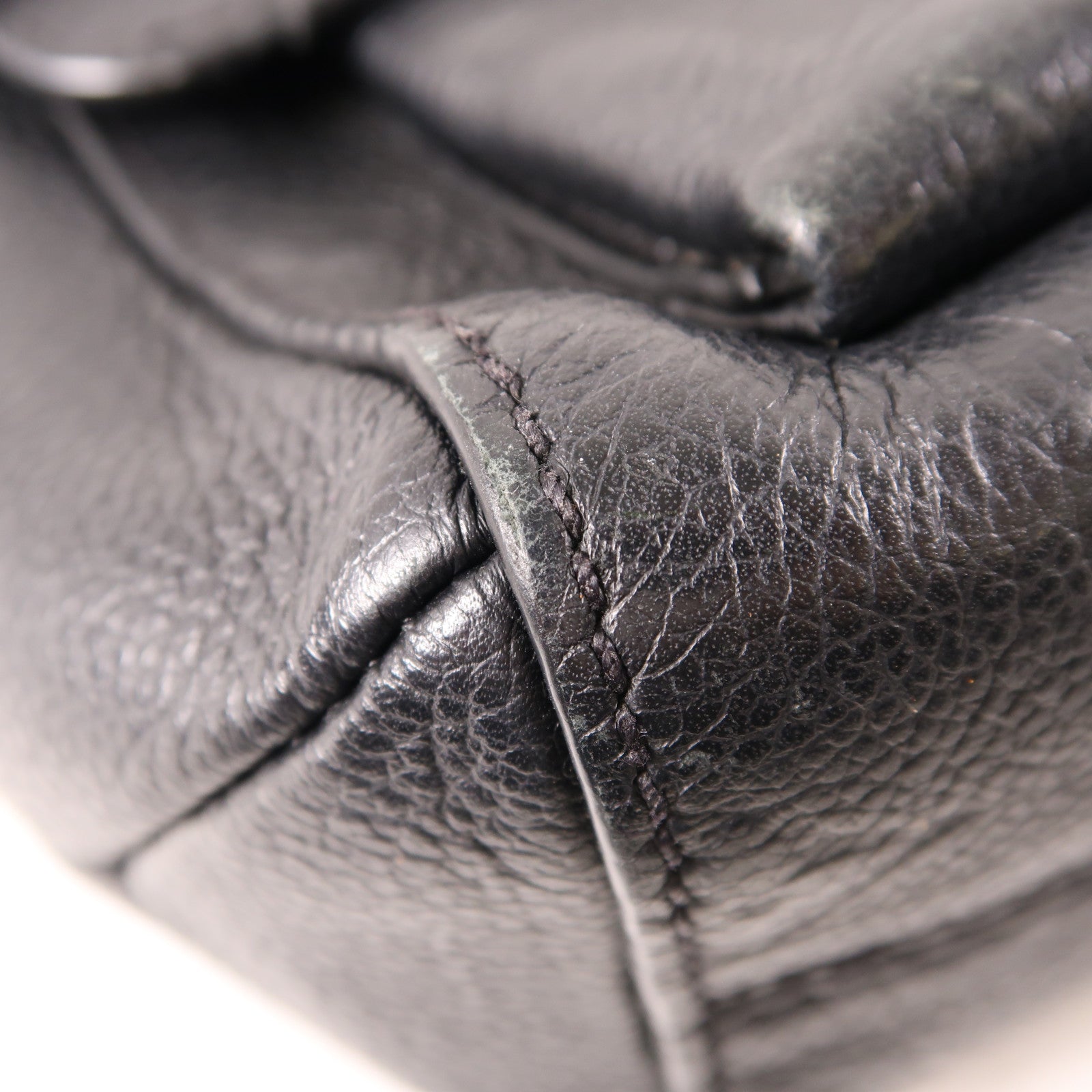 LOUIS VUITTON Monogram Empreinte Vavin金扣鏈帶肩背袋黑色