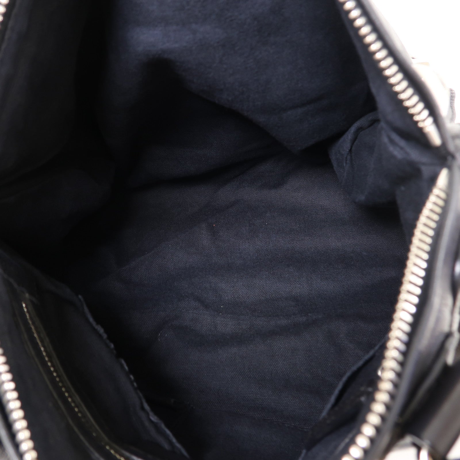 GIVENCHY 皮革Pandora銀扣手挽袋黑色