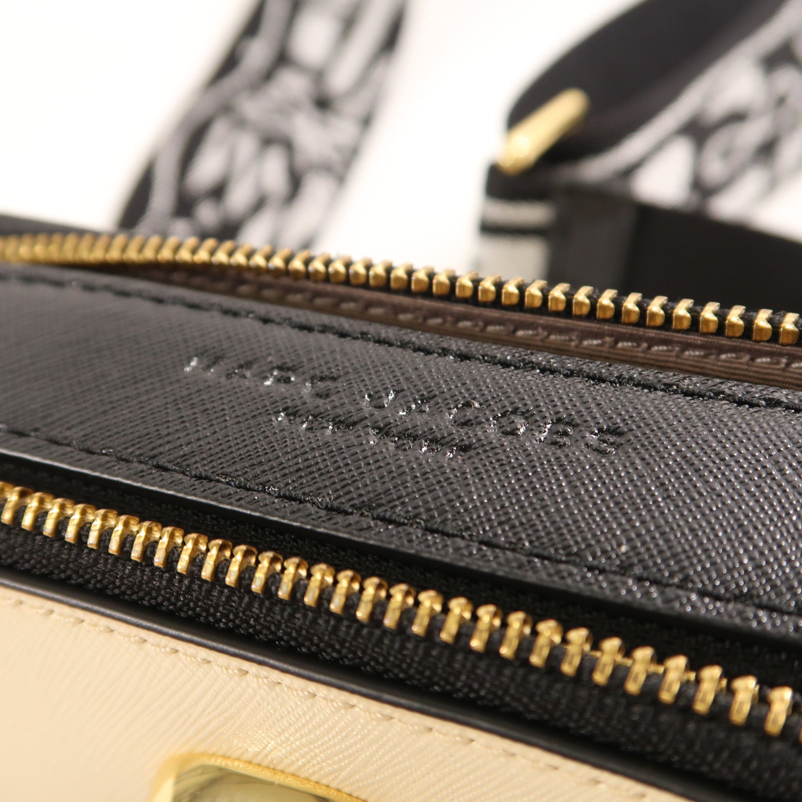 MARC JACOBS 牛皮皮革Shoulder Bag金扣肩背袋