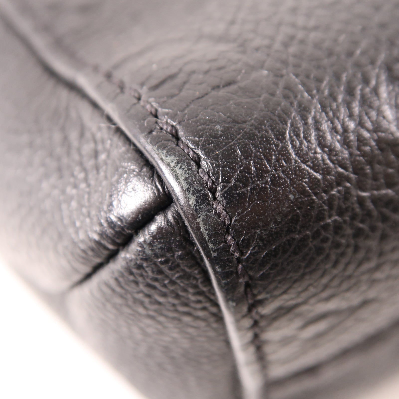 LOUIS VUITTON Monogram Empreinte Vavin金扣鏈帶肩背袋黑色