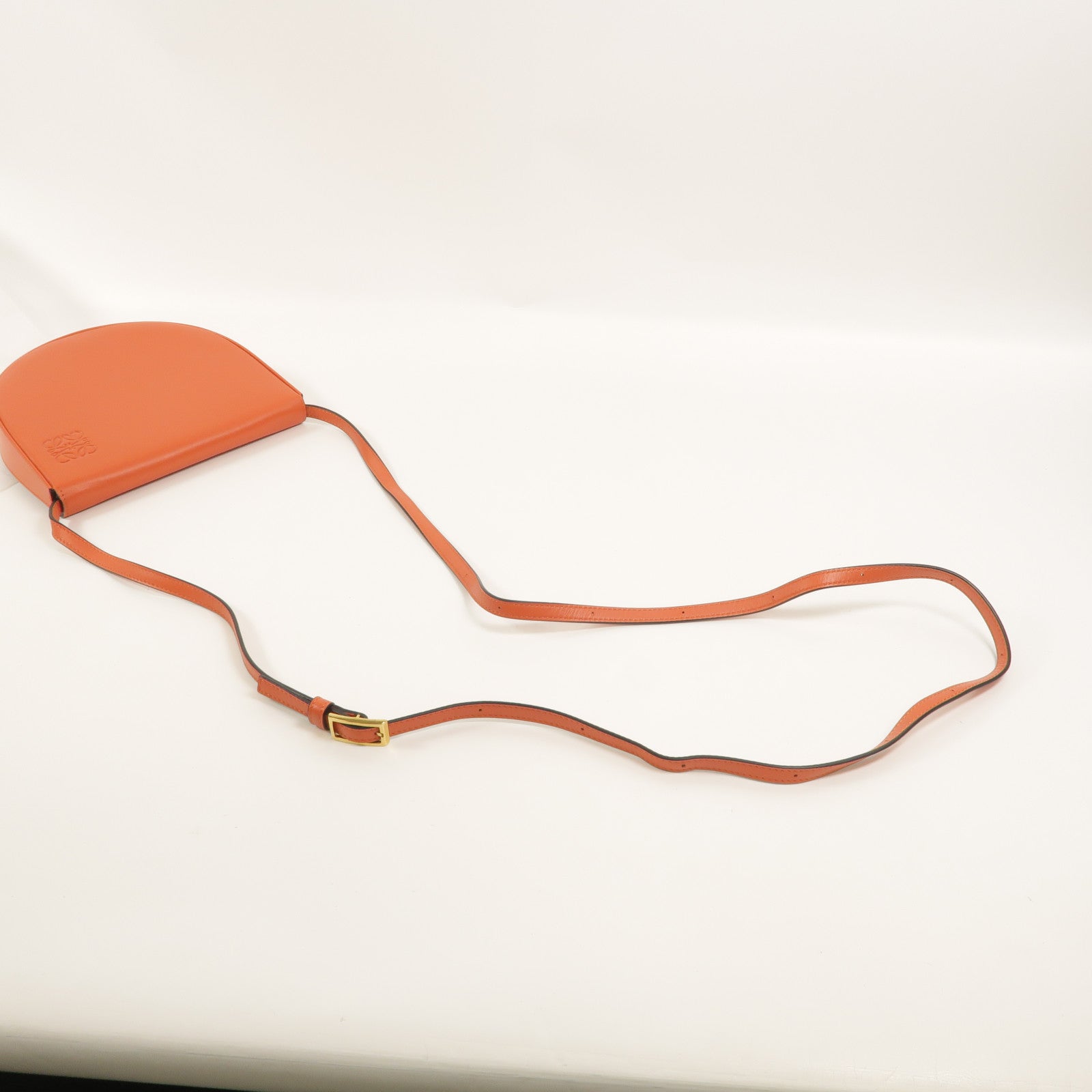 LOEWE 牛皮皮革Heel Pouch肩背袋