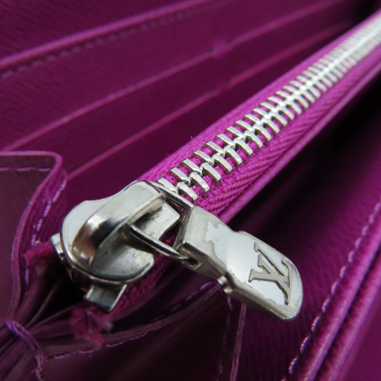 LOUIS VUITTON 【激減優惠】Epi Round Zipper Long Wallet銀扣拉鏈長錢包紫色