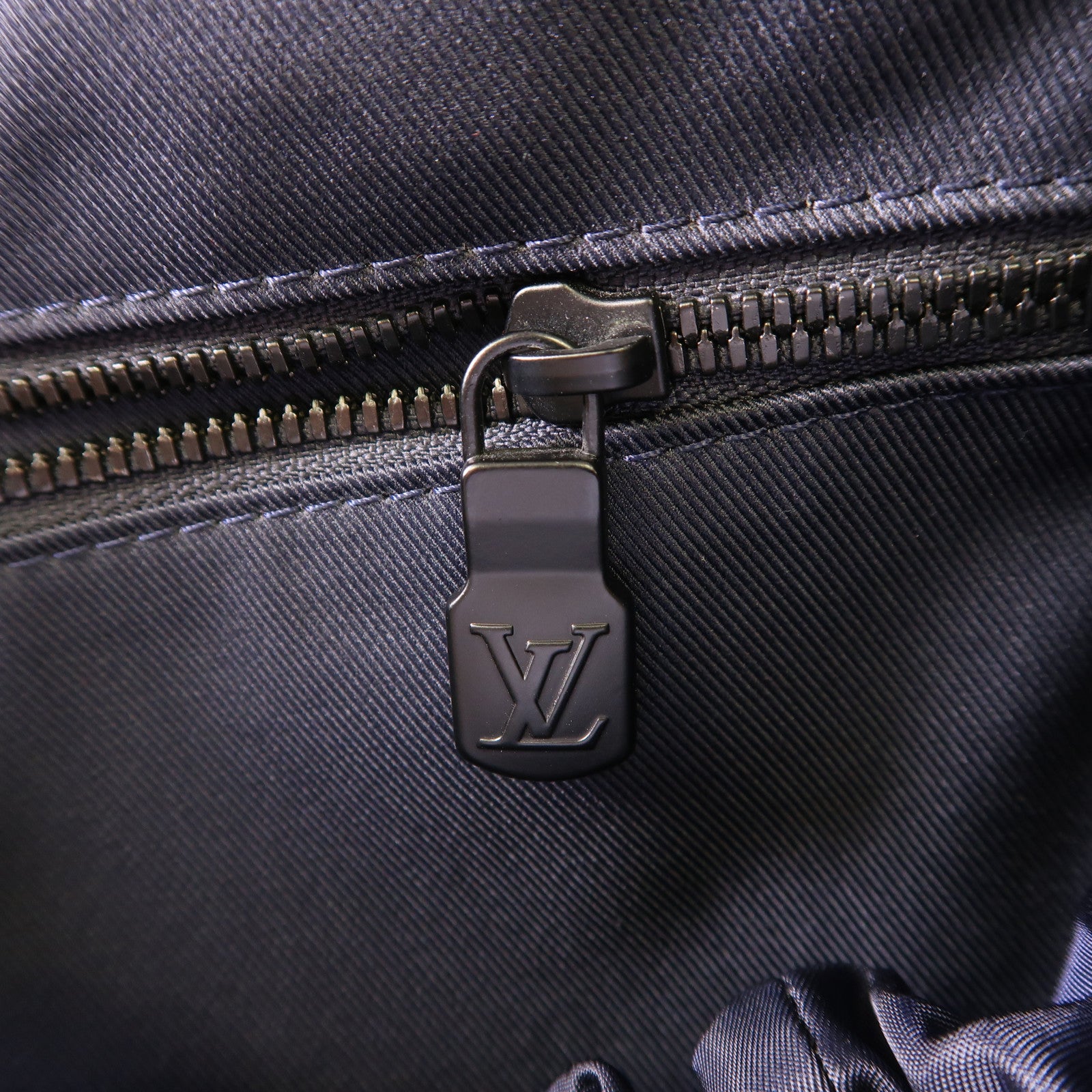LOUIS VUITTON Monogram Ink Discovery背包
