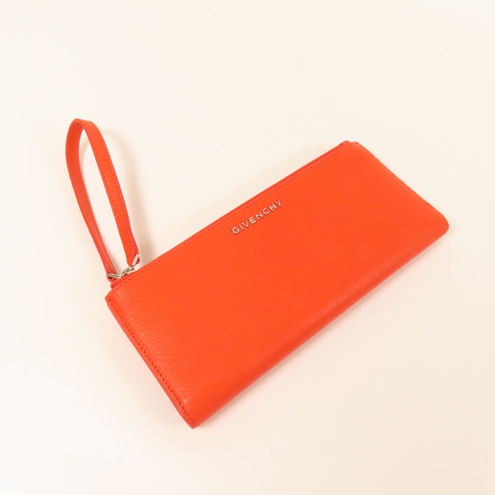 GIVENCHY 牛皮皮革Long Wallet銀扣長錢包