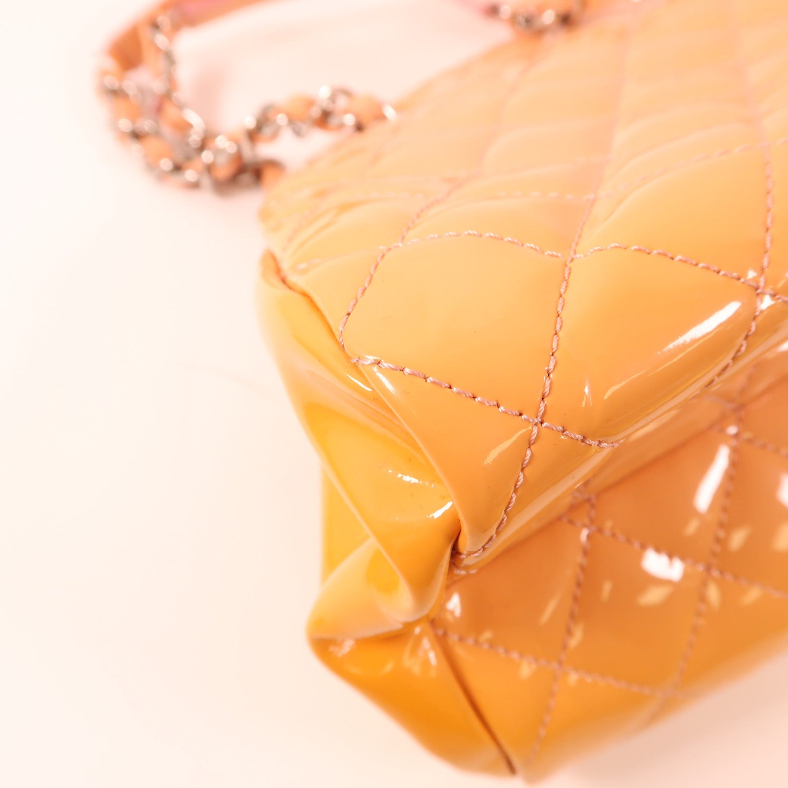 CHANEL 漆皮皮革Chain Shoulder銀扣鏈帶肩背袋