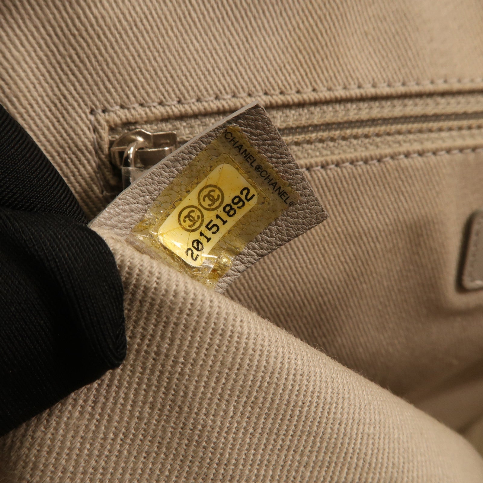CHANEL 牛皮皮革Shoulder Bag銀扣鏈帶肩背袋