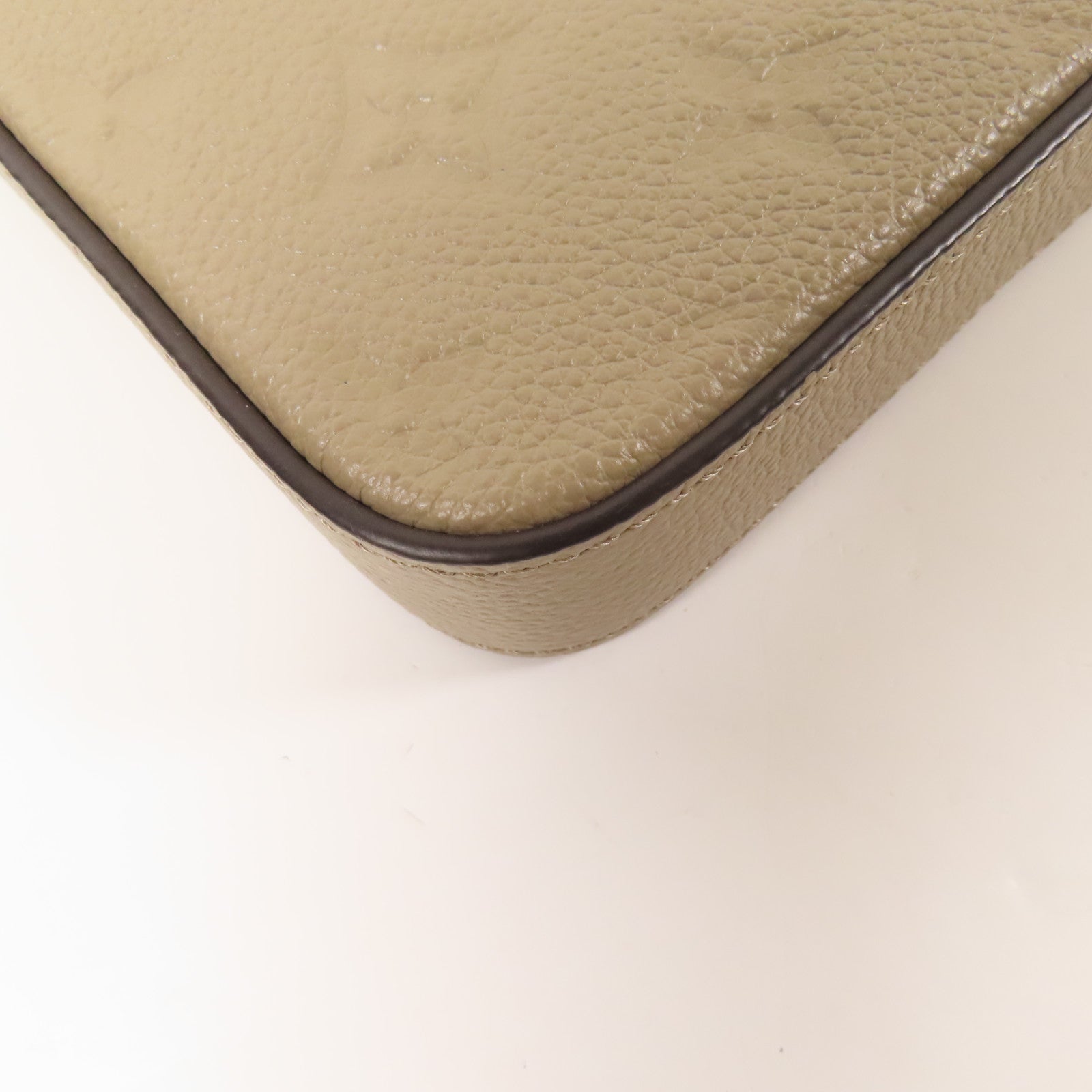 LOUIS VUITTON Monogram Empreinte Pochette Felicie金扣肩背袋