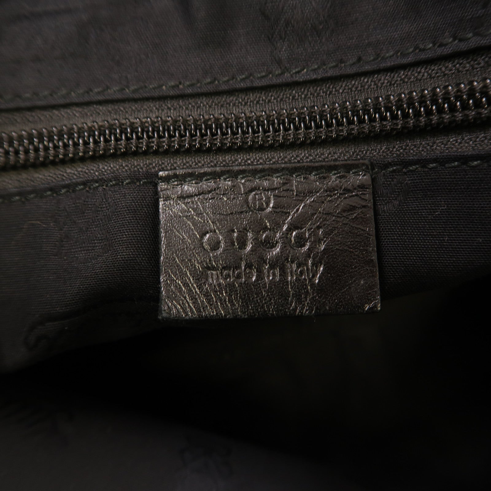 GUCCI 塗層帆布Shoulder Bag銀扣肩背袋