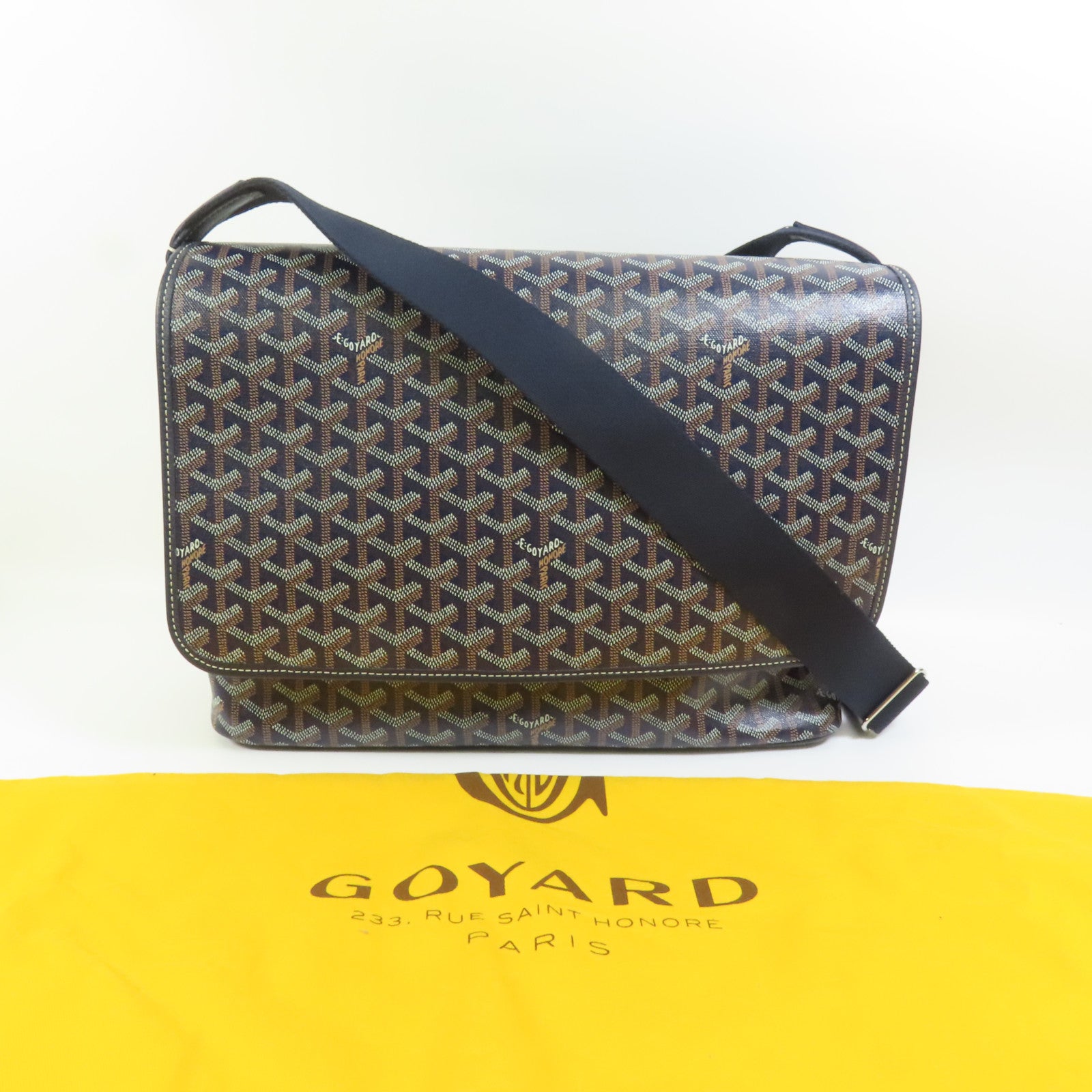 GOYARD 塗層帆布Capetien MM Messenger銀扣肩背袋
