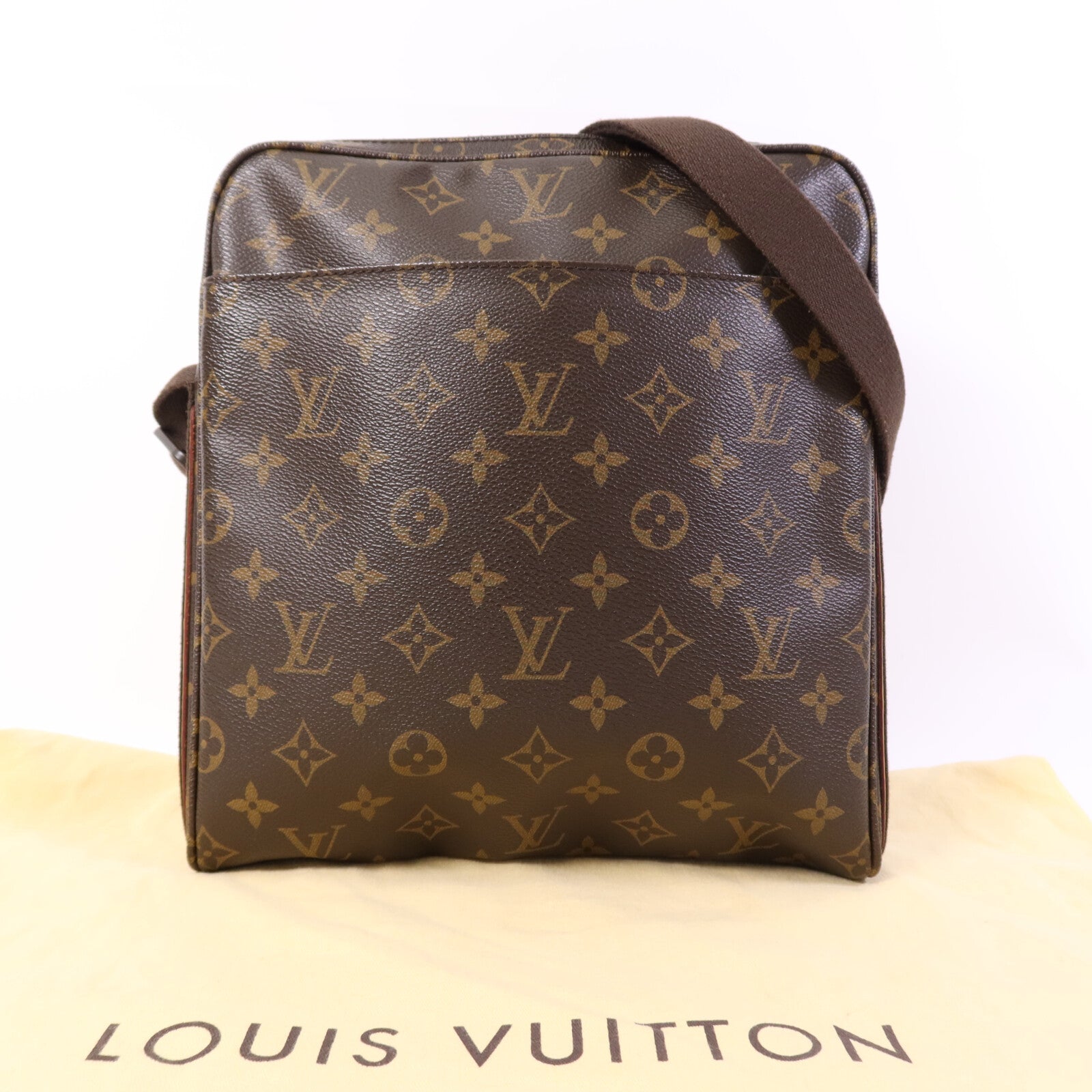 LOUIS VUITTON Monogram Trotteur Beaubourg金扣肩背袋