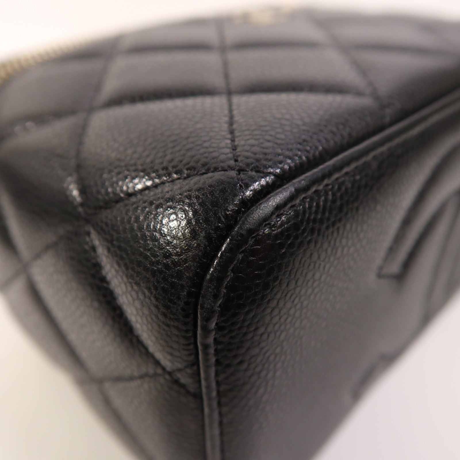 CHANEL 【激減優惠】牛皮皮革Vanity Case金扣鏈帶肩背袋
