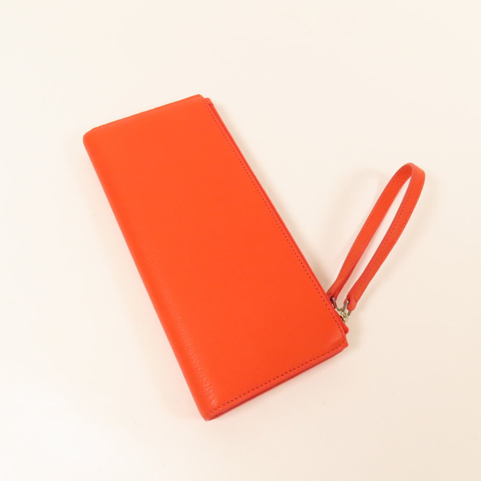 GIVENCHY 牛皮皮革Long Wallet銀扣長錢包