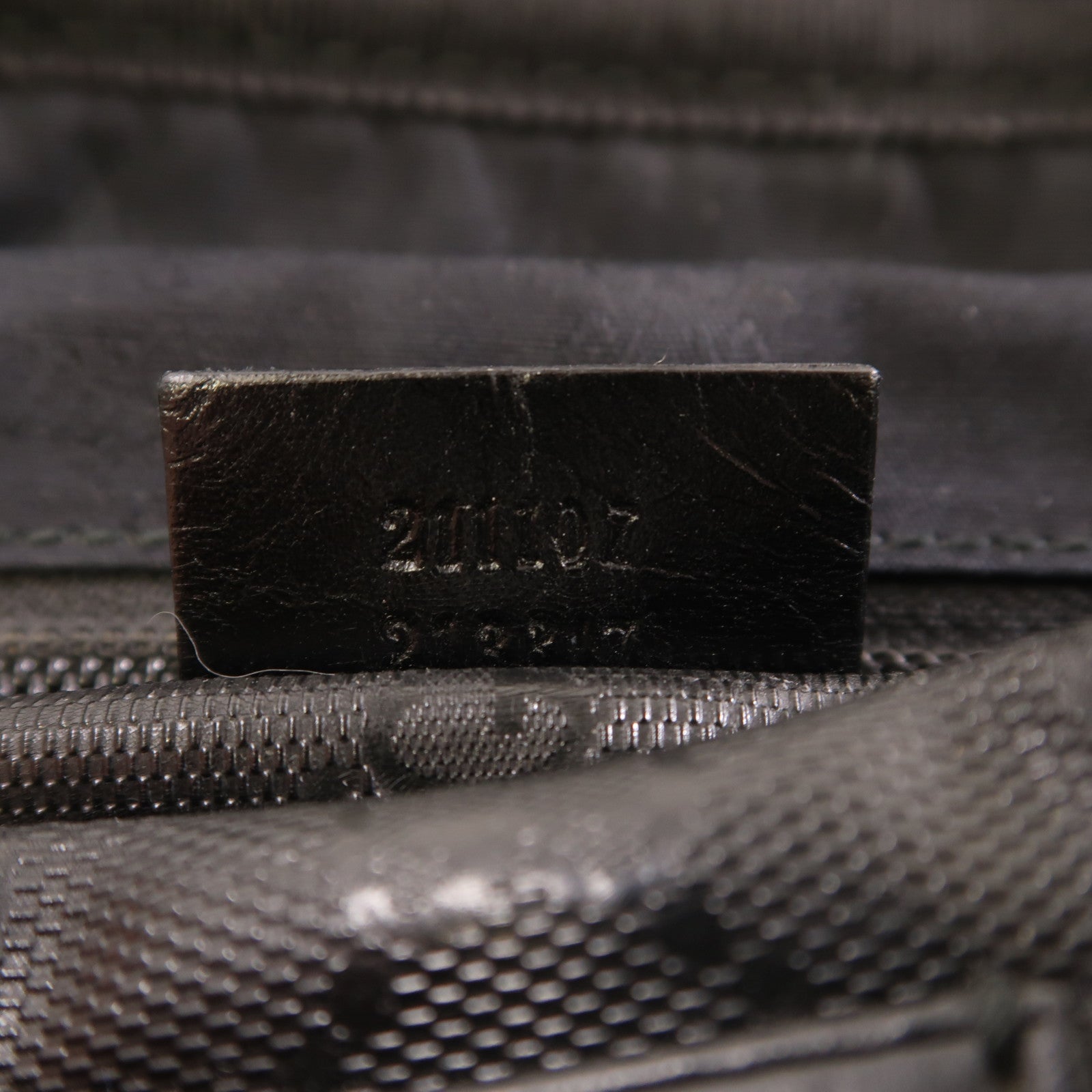 GUCCI 塗層帆布Shoulder Bag銀扣肩背袋