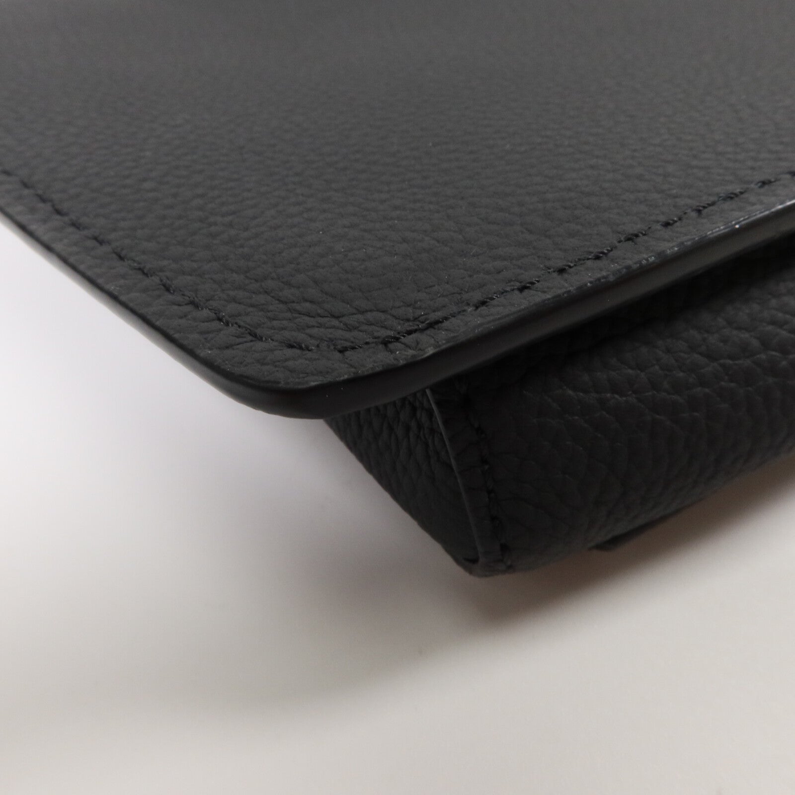 LOUIS VUITTON 牛皮皮革Aerogram Takeoff Sling肩背袋