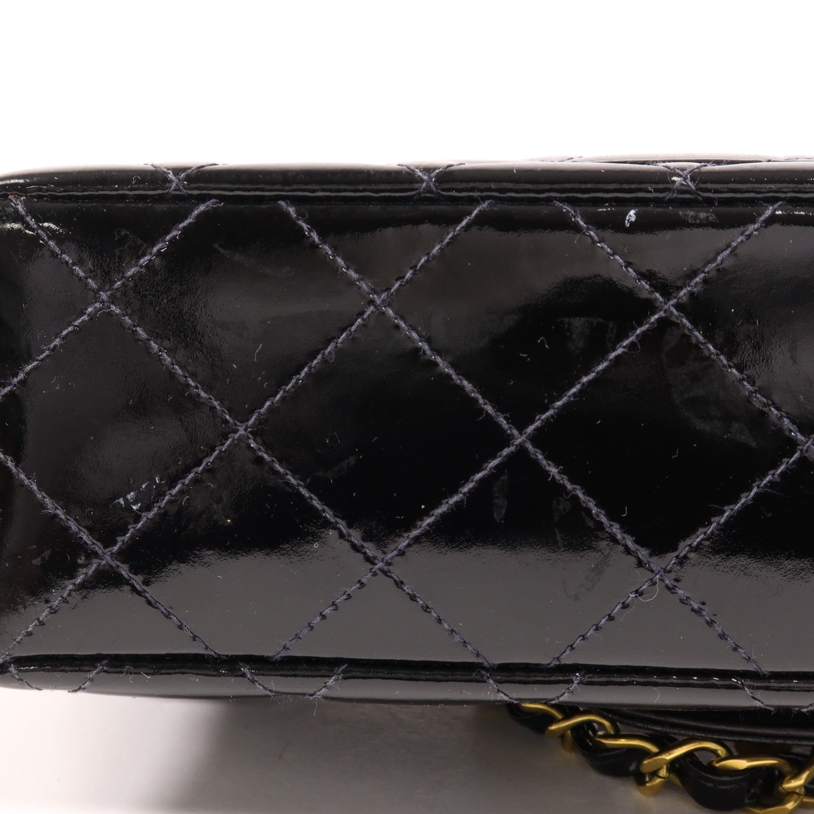 CHANEL 漆皮皮革Classic 23金扣鏈帶肩背袋