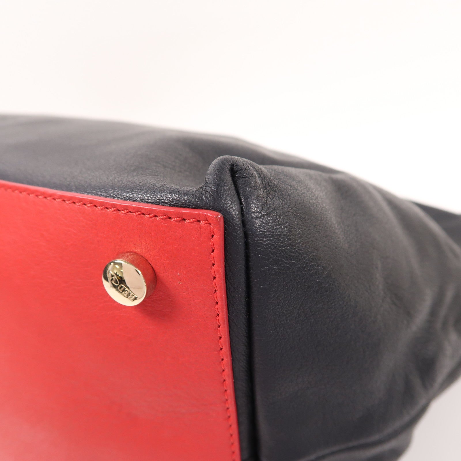 Valentino 牛皮皮革Chain Shoulder金扣肩背袋