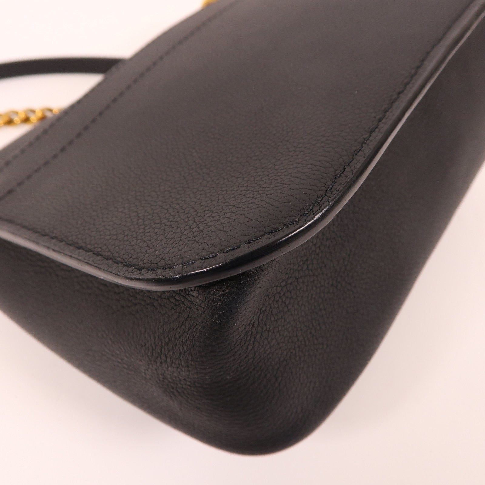 LOUIS VUITTON 牛皮皮革Lock Me金扣鏈帶肩背袋黑色