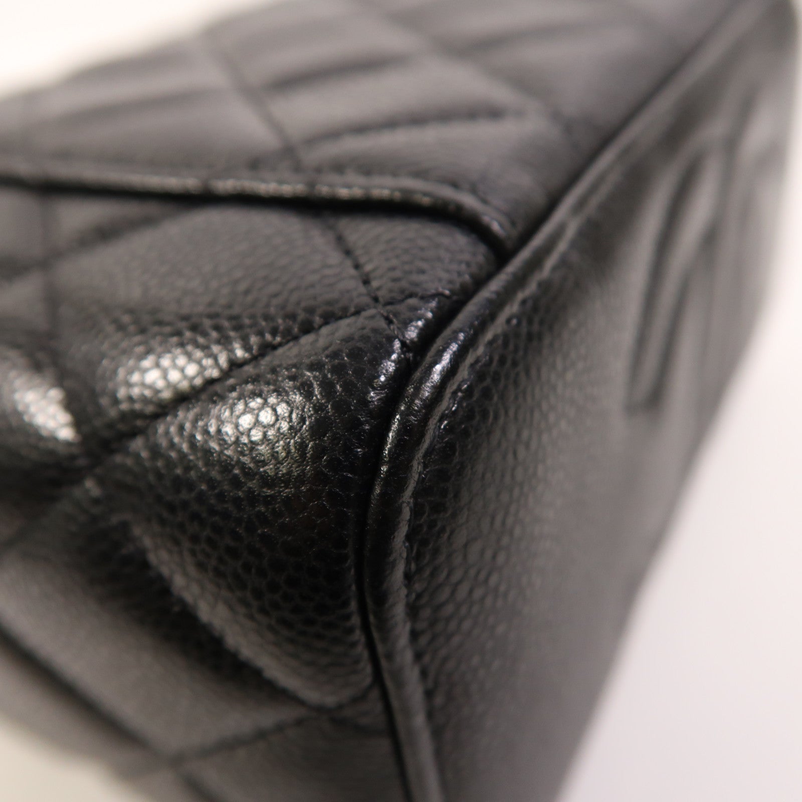 CHANEL 【激減優惠】牛皮皮革Vanity Case金扣鏈帶肩背袋