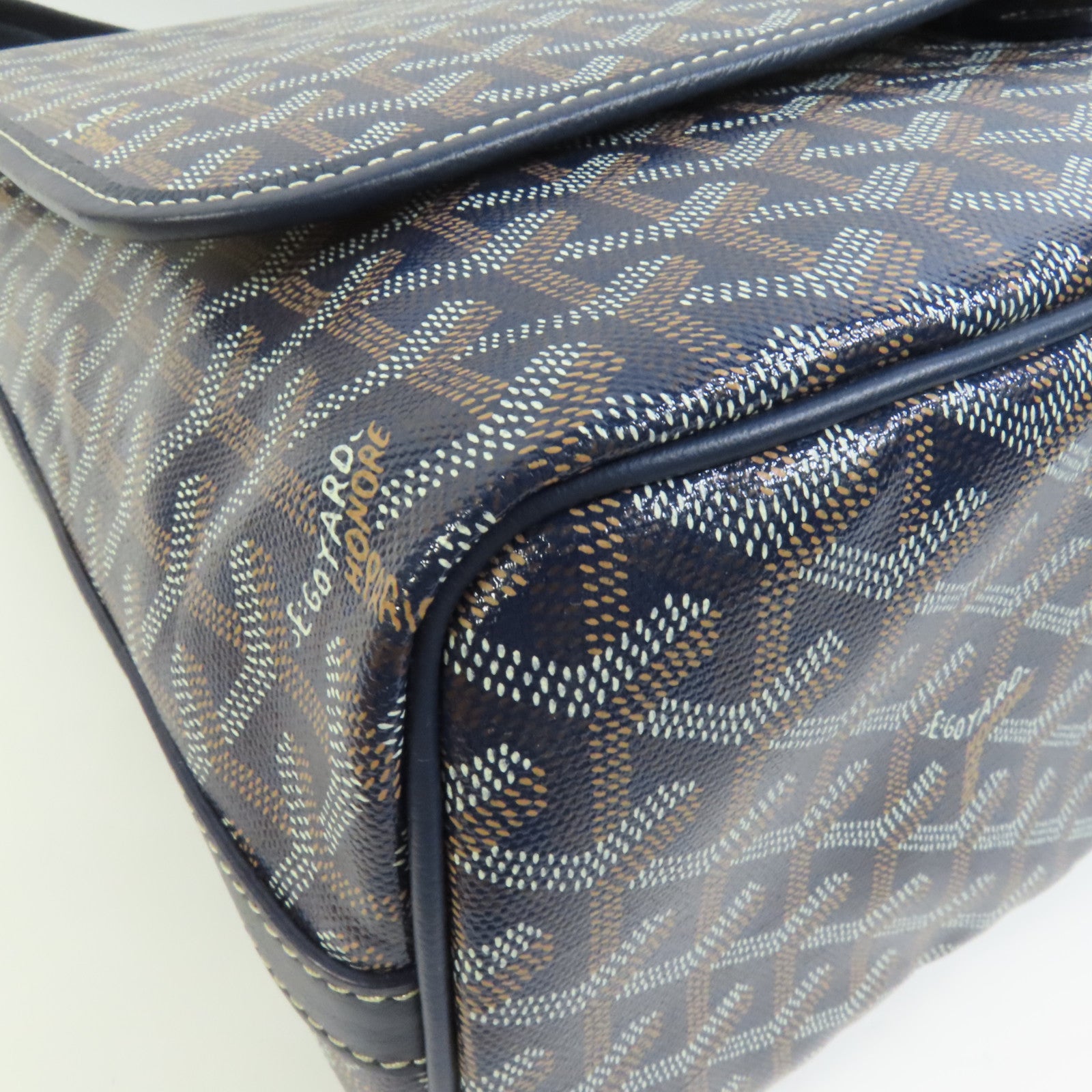 GOYARD 塗層帆布Capetien MM Messenger銀扣肩背袋